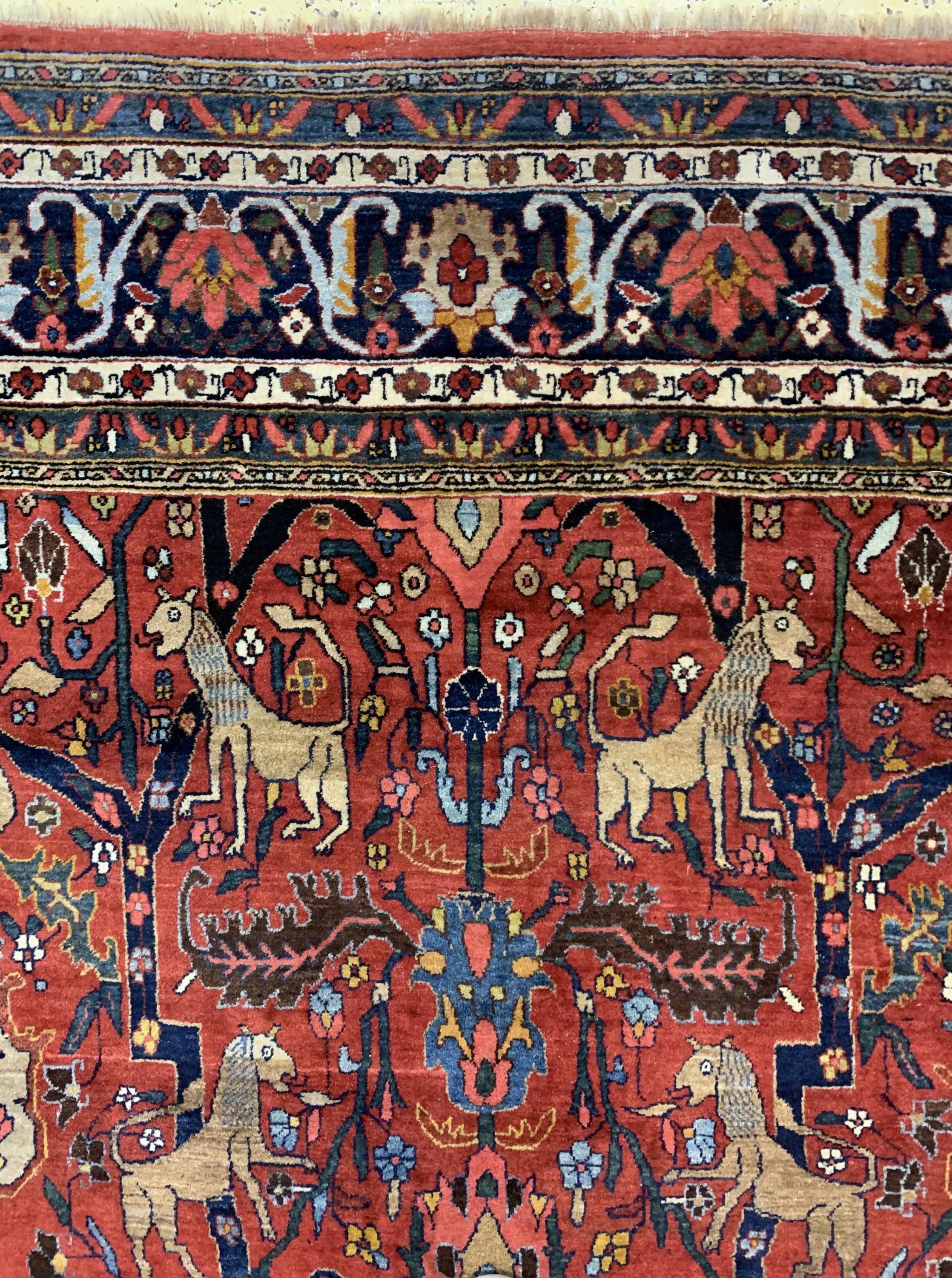 Detail f: Antiker Bidjar, Persien, um 1900, Wolle aufWolle, ca. 400 x 290 cm, minimaler Mottenfraß,EHZ: 2