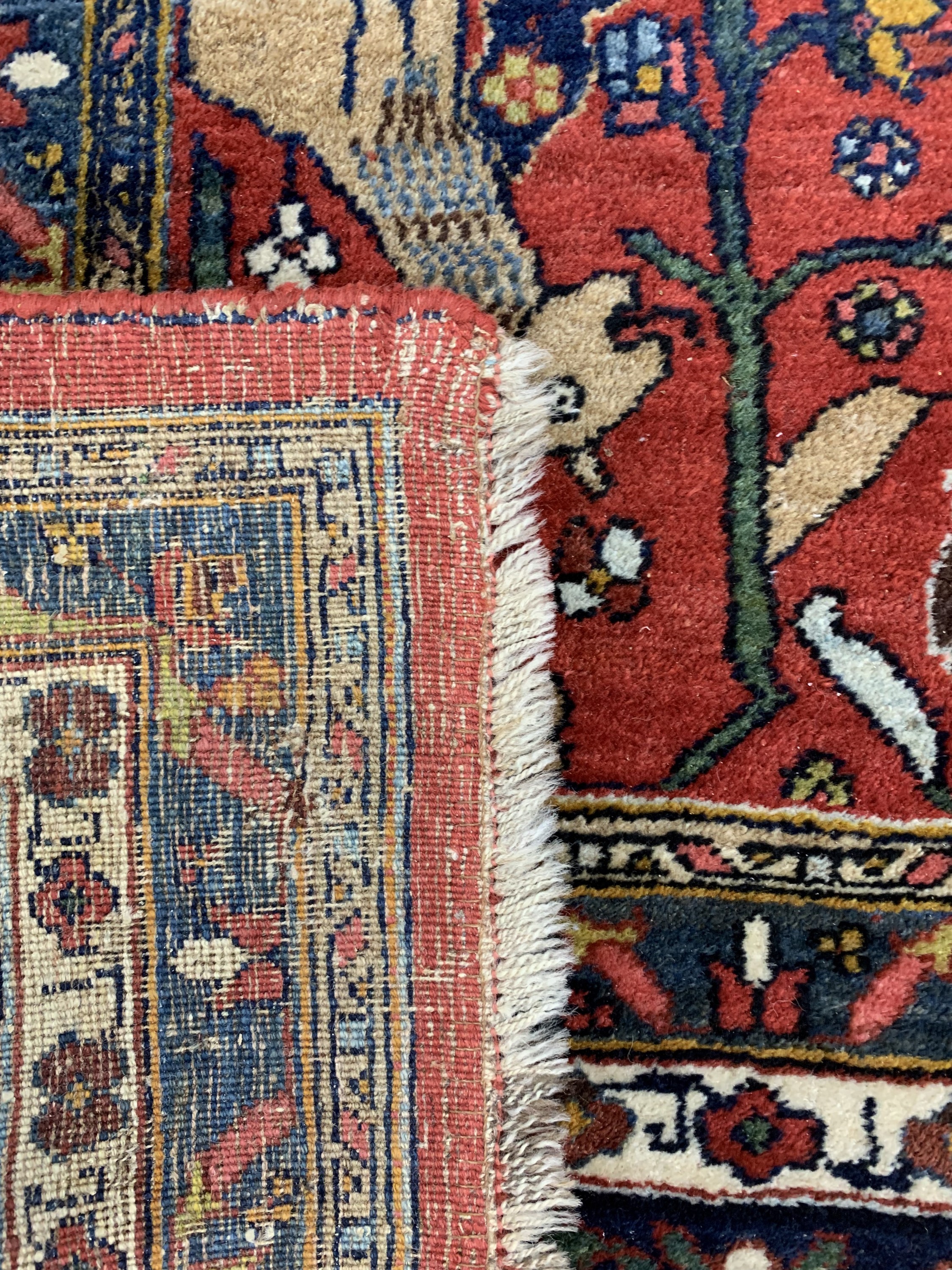 Detail h: Antiker Bidjar, Persien, um 1900, Wolle aufWolle, ca. 400 x 290 cm, minimaler Mottenfraß,EHZ: 2
