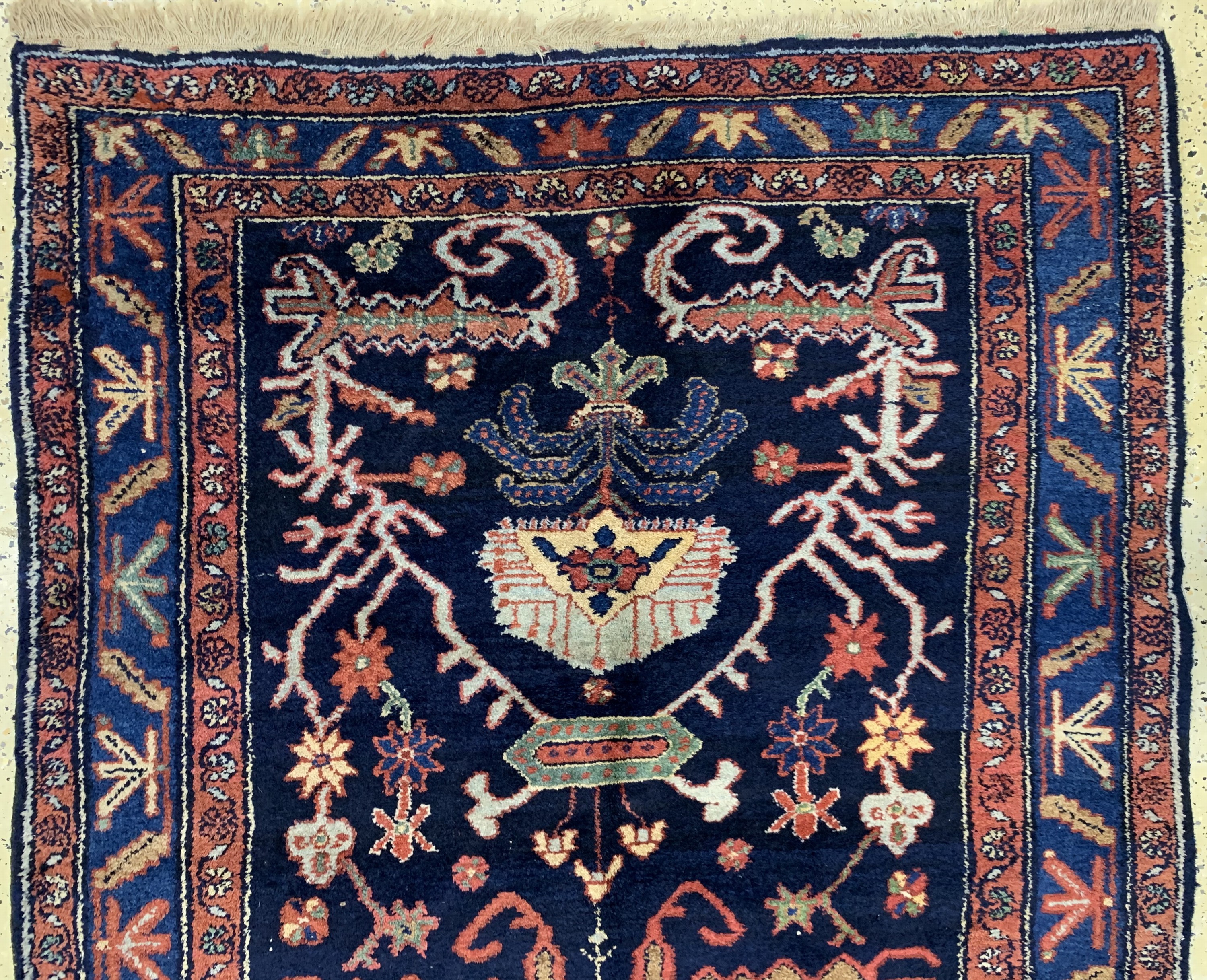 Detail a: Nahawand alt, Persien, Anfang 20.Jhd, Wolleauf Baumwolle, ca. 400 x 138 cm, EHZ: 2, (alteRestaurierungen)