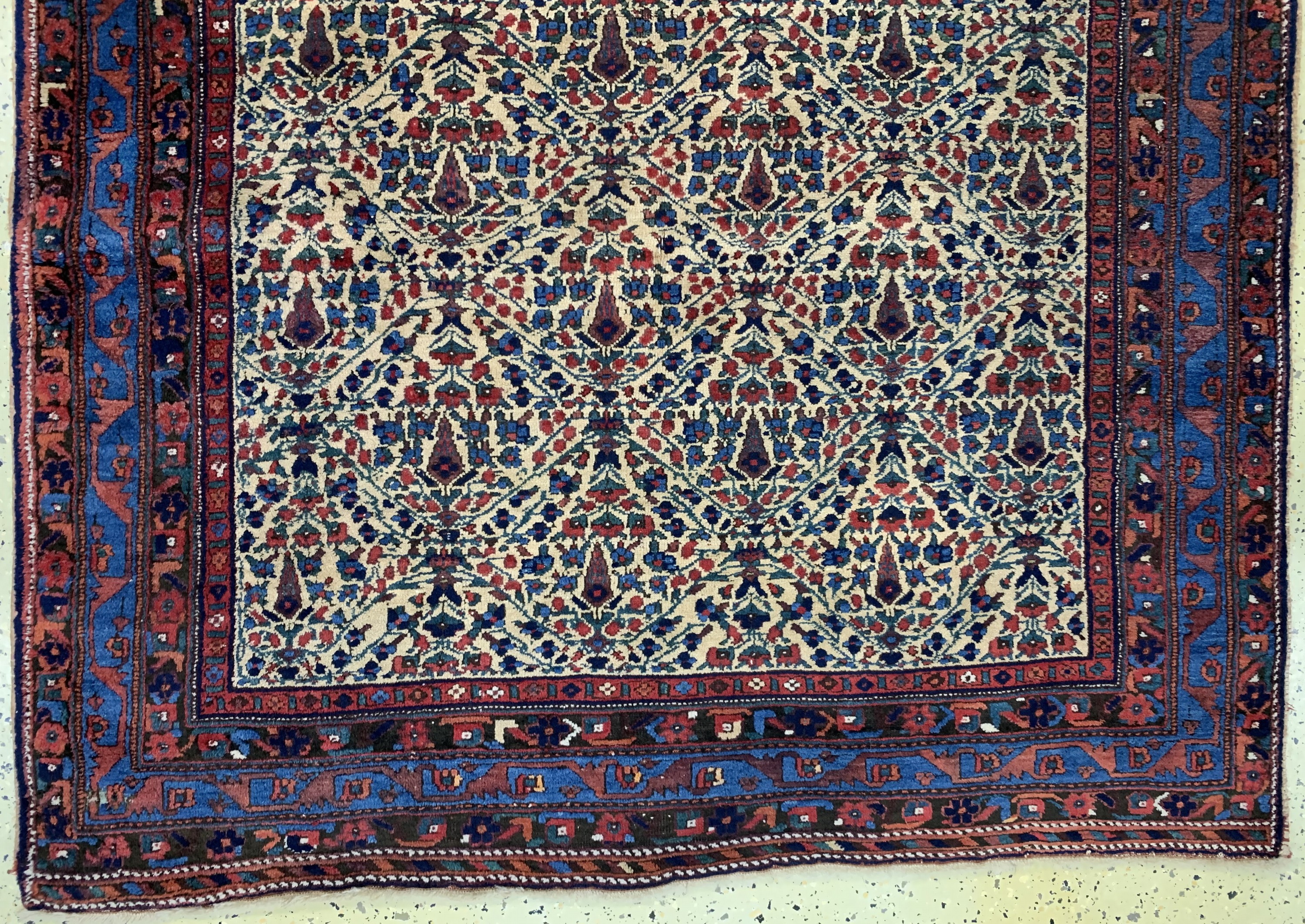 Detail b: Antiker Afschar, Persien, um 1900, Wolle auf Wolle, ca. 165 x 146 cm, EHZ: 2