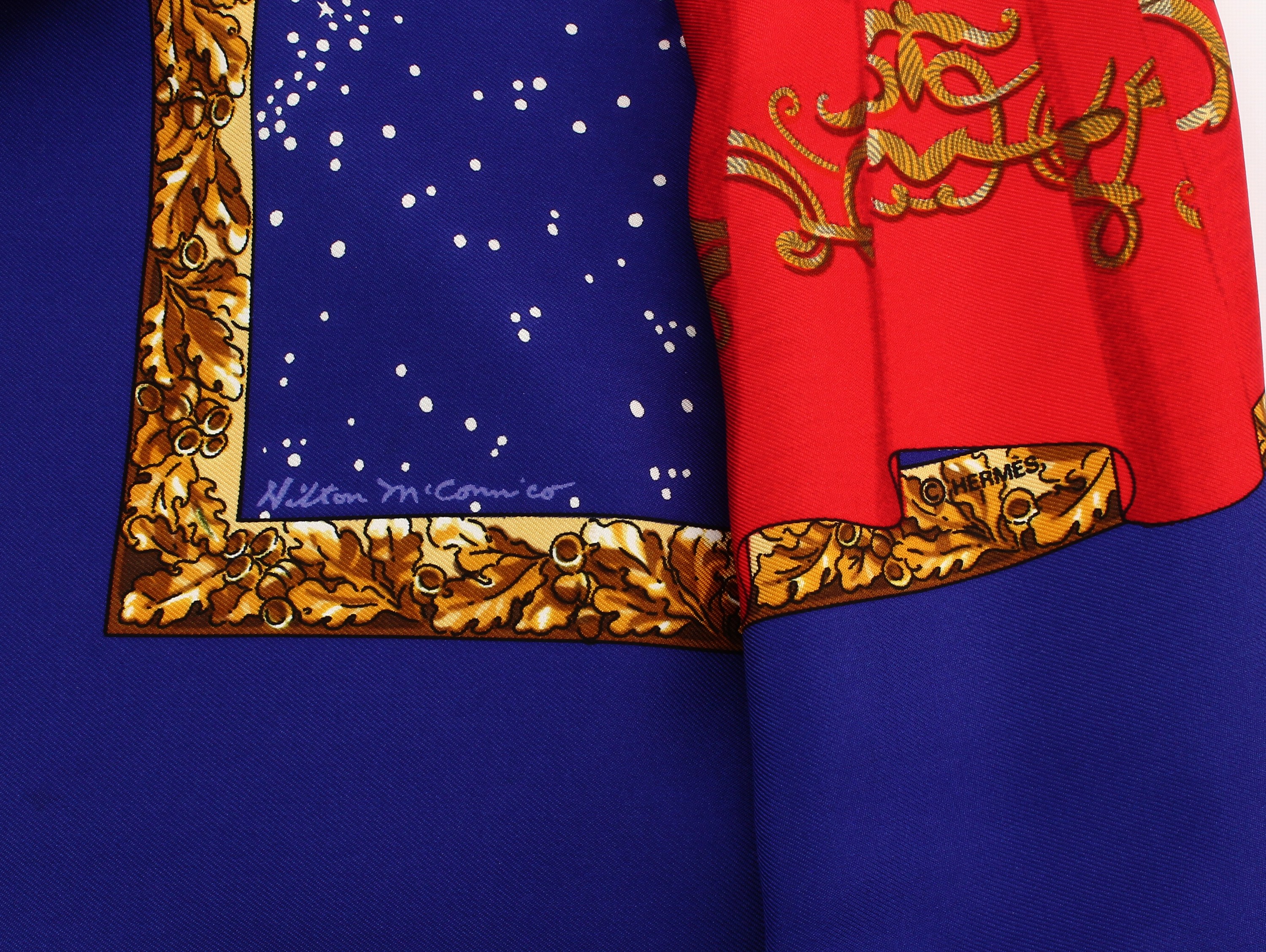 Detail b: HERMES Carree "Souvenirs de Paris", 100% Seide, Made in France, Darstellung zweier verknoteter Vorhänge, Sternenhimmel mit Eifelturm, ...