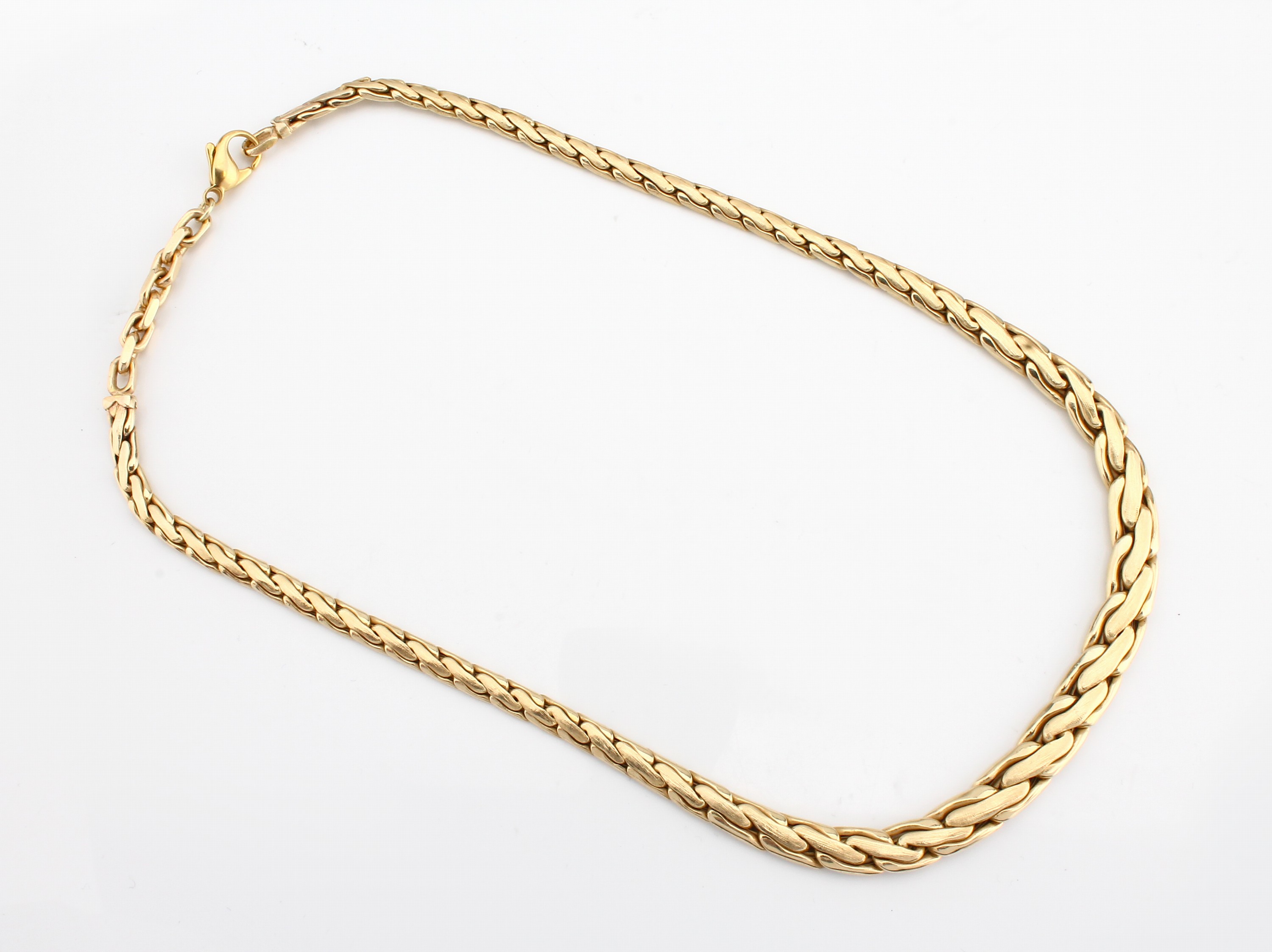 Detail a: 14 kt Gold Collier, GG 585/000 gepr., teilw. sat., l. Verlauf, L. ca. 46 cm, Karabinerschließe, ca. 33.9 g
