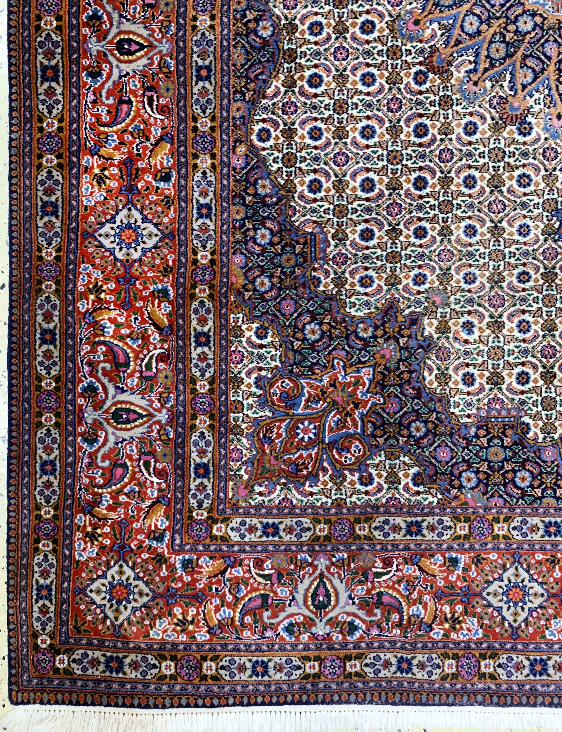 Detail b: Mud fein, Persien, Ende 20.Jhd, Korkwolle mit Seide, ca. 285 x 200 cm, EHZ: 2