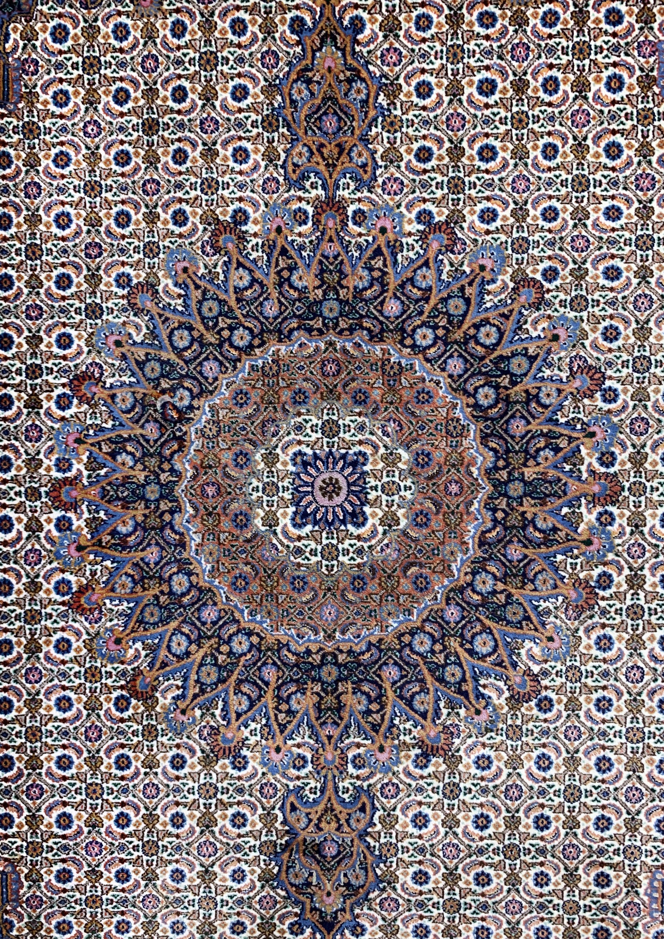 Detail c: Mud fein, Persien, Ende 20.Jhd, Korkwolle mit Seide, ca. 285 x 200 cm, EHZ: 2