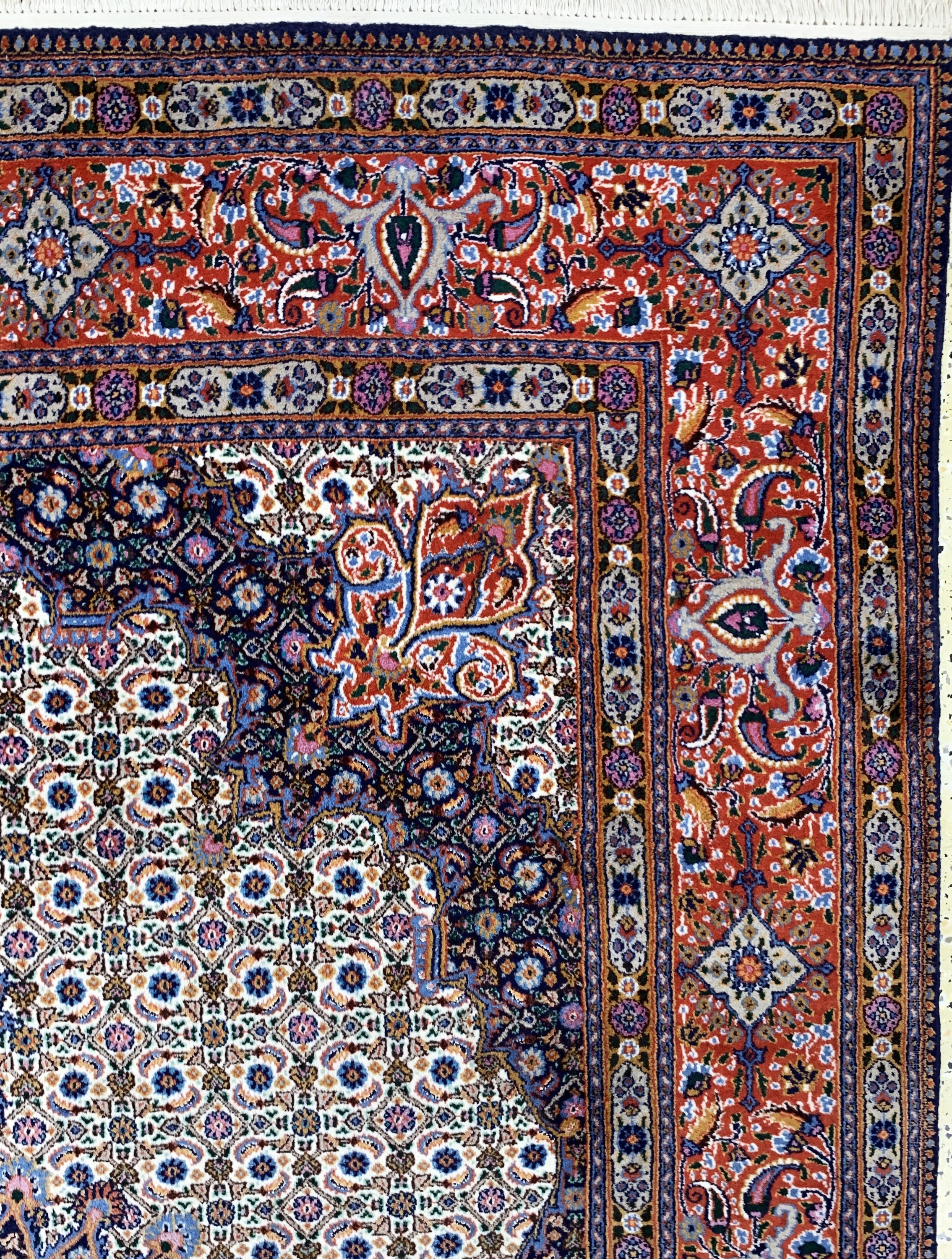 Detail e: Mud fein, Persien, Ende 20.Jhd, Korkwolle mit Seide, ca. 285 x 200 cm, EHZ: 2