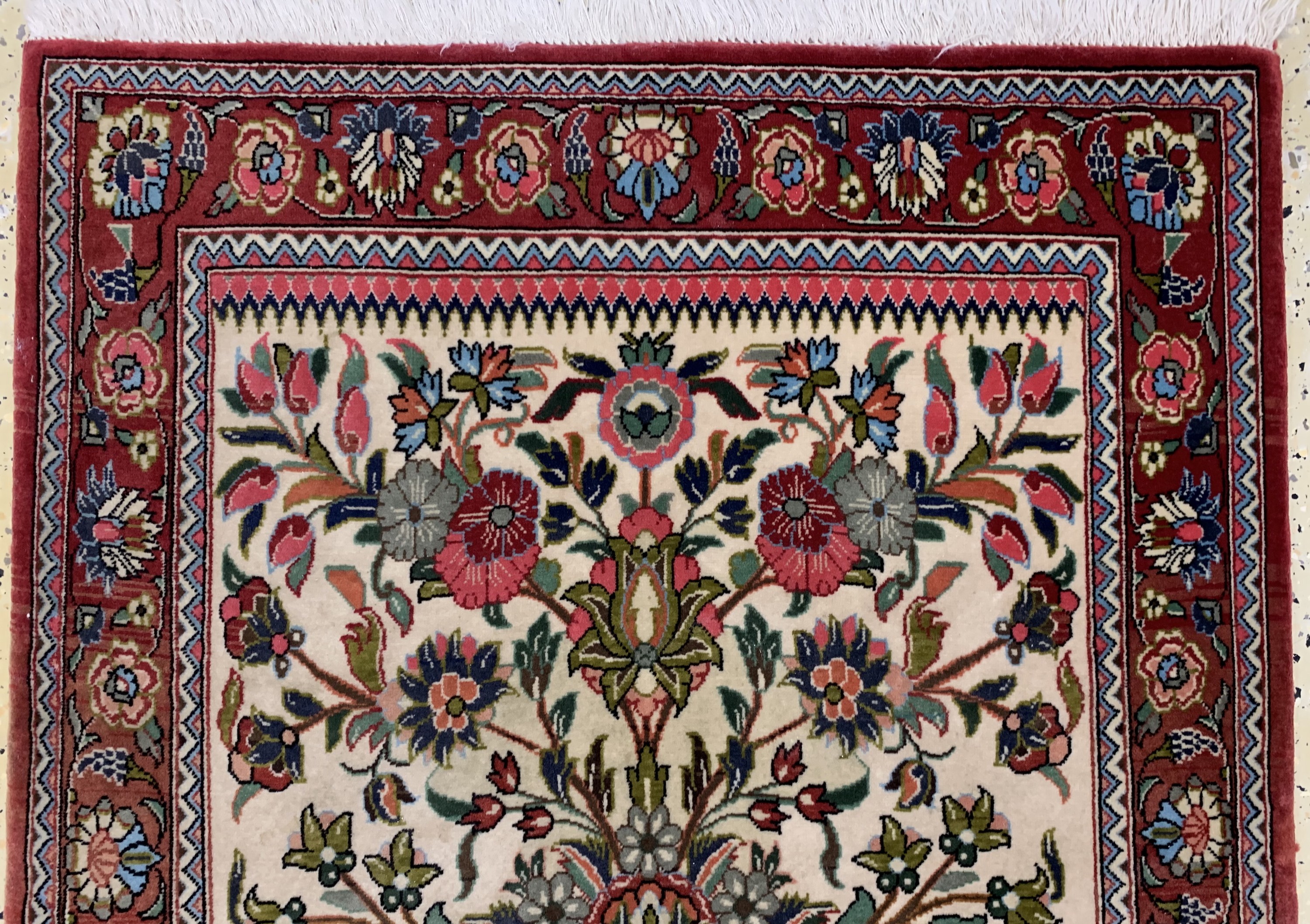 Detail d: 2 Lots, Ghom Kork, Persien, Ende 20.Jhd, Korkwolle, ca. 125 x 85 cm, Restaurierungsbedürftig, EHZ: 2, Kaschkuli fein, Persien, Mitte 20.Jhd, Wolle ...