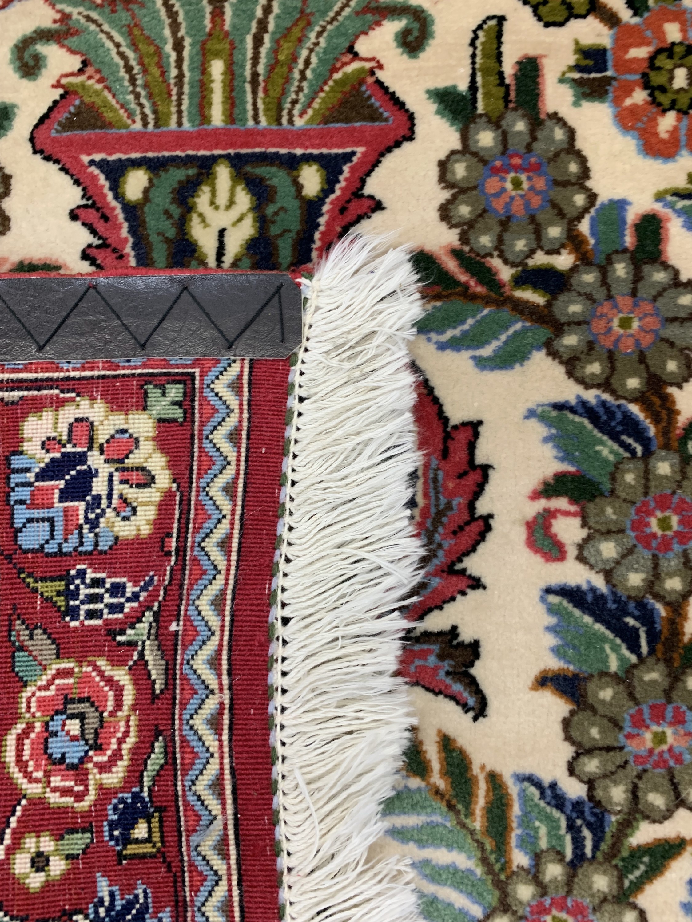 Detail f: 2 Lots, Ghom Kork, Persien, Ende 20.Jhd, Korkwolle, ca. 125 x 85 cm, Restaurierungsbedürftig, EHZ: 2, Kaschkuli fein, Persien, Mitte 20.Jhd, Wolle ...