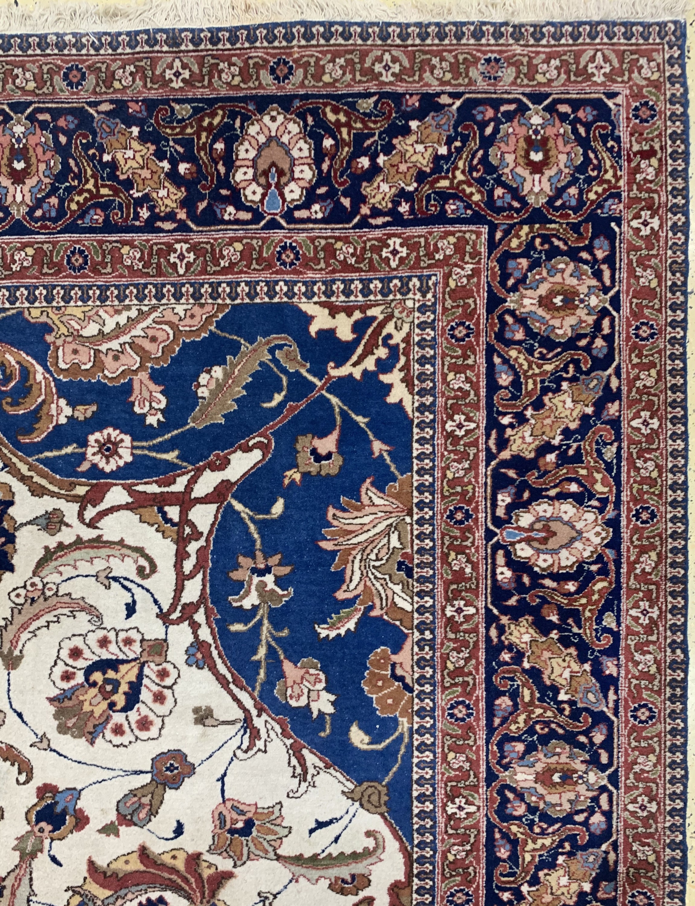 Detail g: Täbriz alt, Persien, Anfang 20.Jhd, Wolle auf Baumwolle, ca. 390 x 320 cm, EHZ: 3
