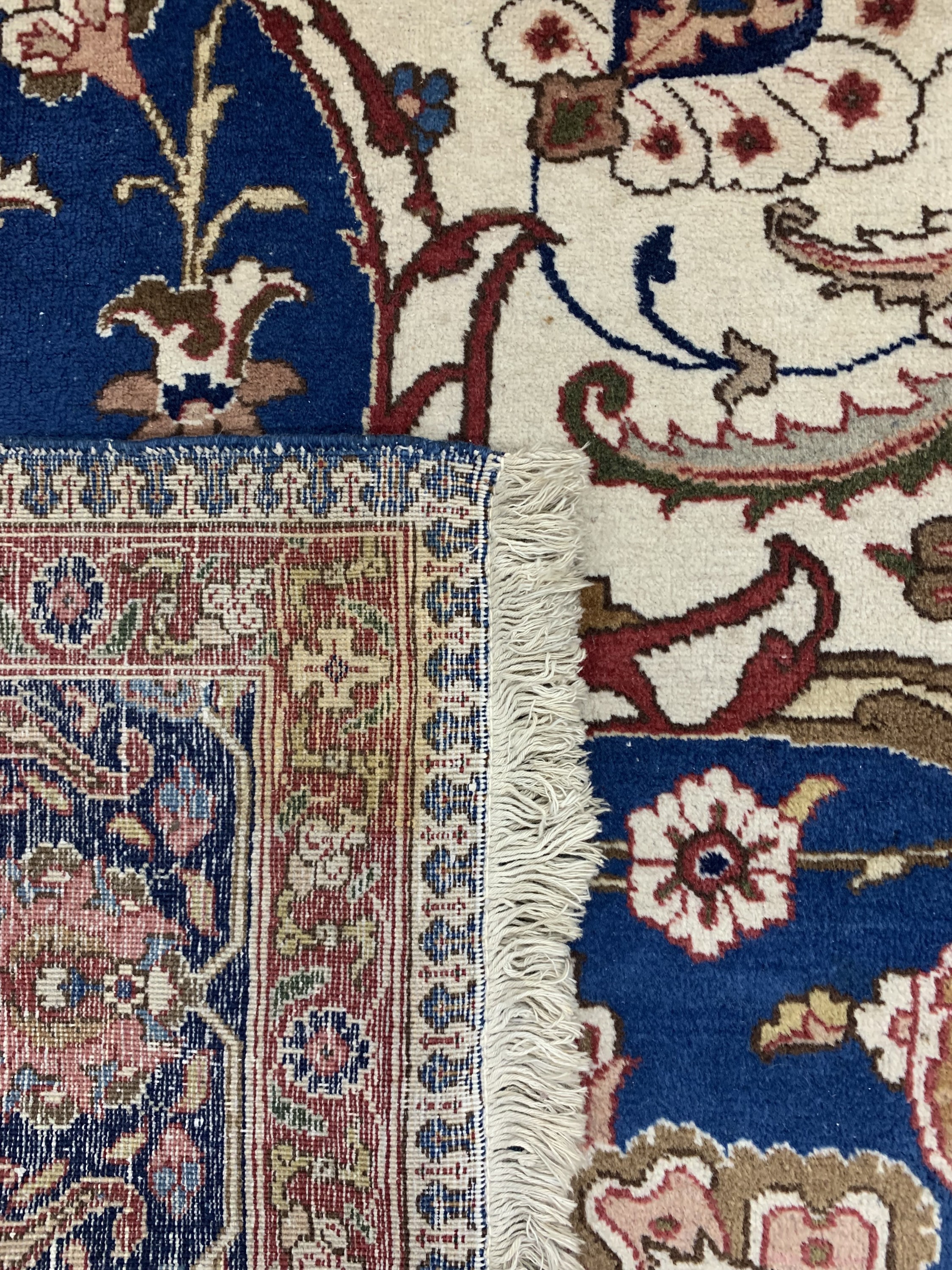 Detail i: Täbriz alt, Persien, Anfang 20.Jhd, Wolle auf Baumwolle, ca. 390 x 320 cm, EHZ: 3