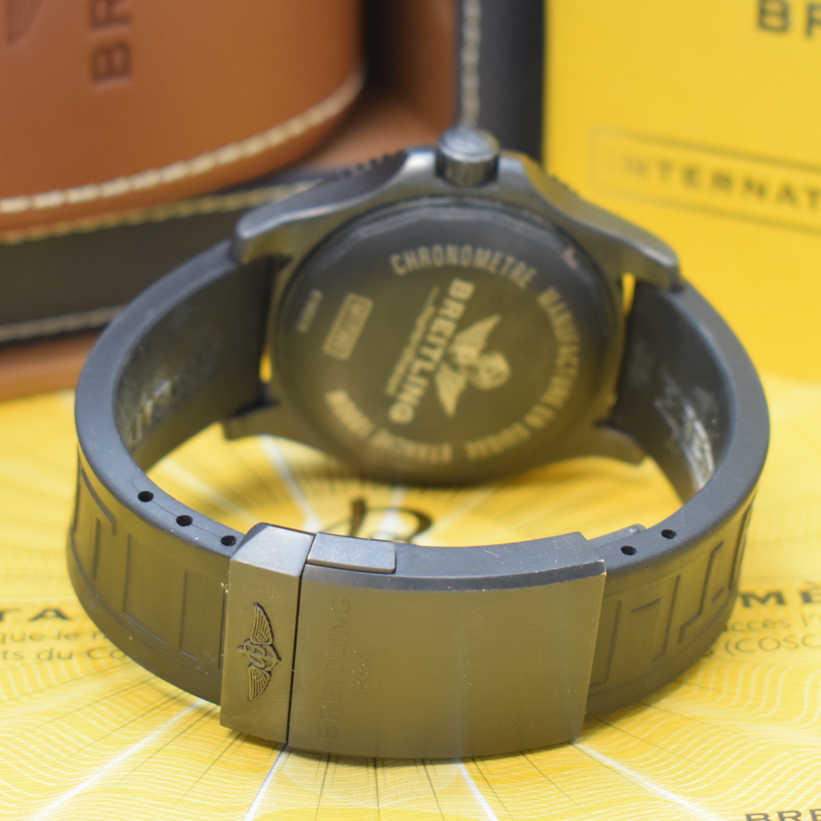 Detail b: BREITLING Herrenarmbanduhr Superocean 44 Special Referenz M17393, Schweiz verk. lt. beil. Pap. 12/2018, Automatik, DLC beschichtetes Edelstahlgeh. ...