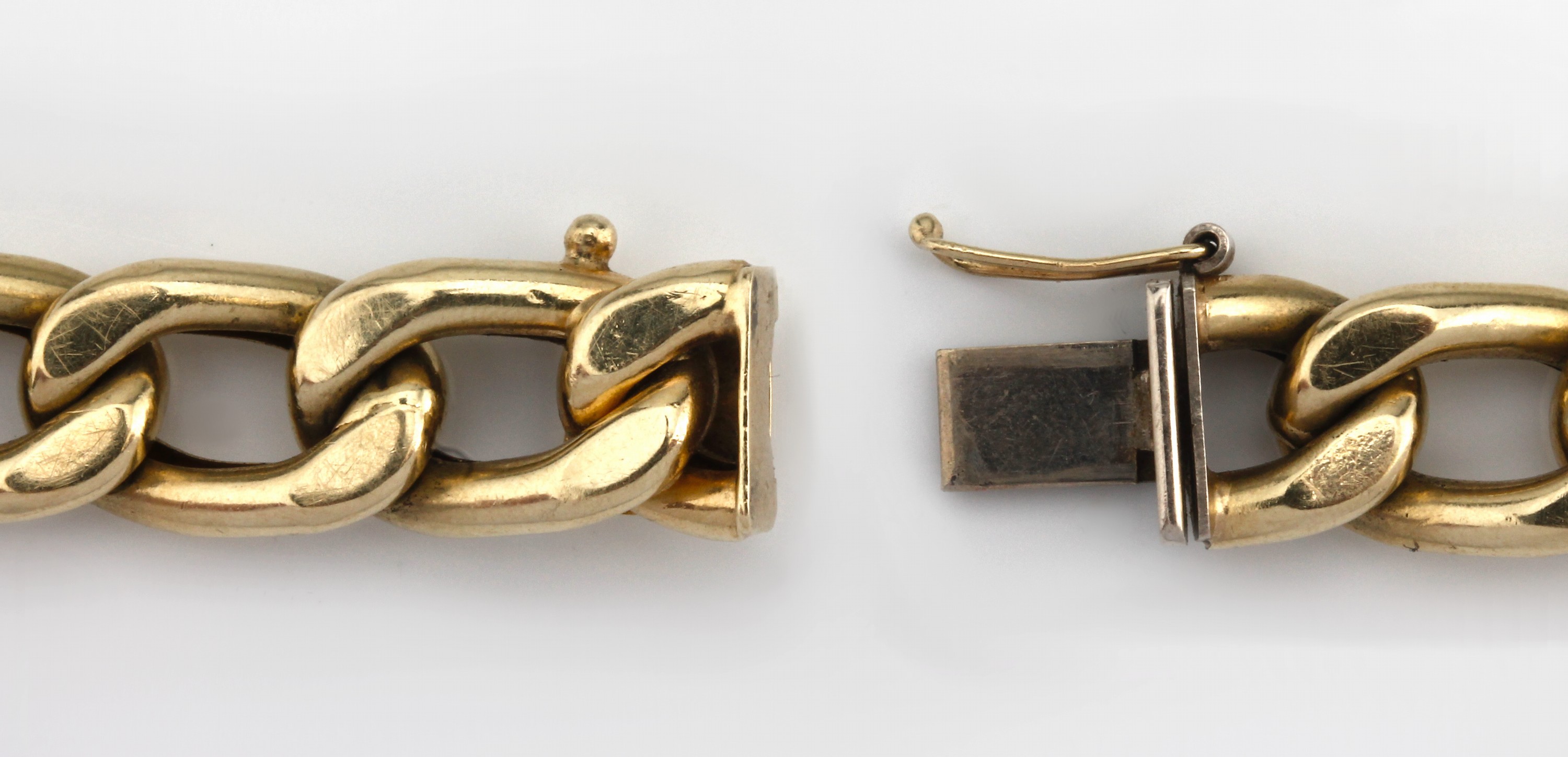 Detail a: 14 kt Gold Armband, GG 585/000, Glieder hohl gearbeitet, L. ca. 19 cm, Kastenschloss mit Sicherheitsacht, ca. 23.1 g