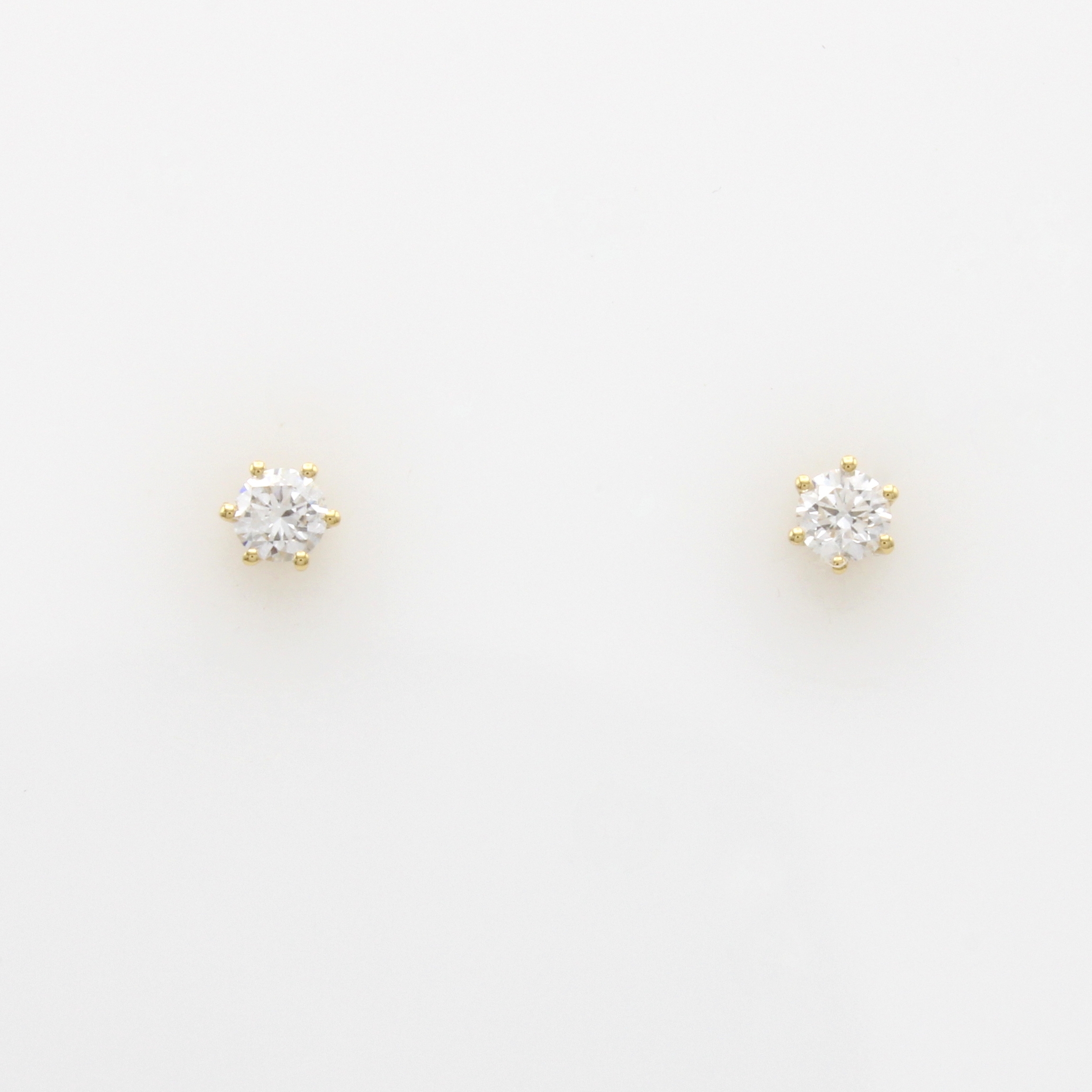 Image 26882294 - Paar Ohrstecker mit Brillanten, GG 750/000, 2 Brill. zus. ca. 0.30 ct feines Weiß/si, ...