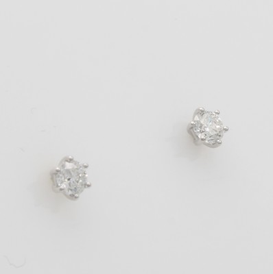 26882381a - Paar Ohrstecker mit Brillanten, WG 750/000, 2 Brill. zus. ca. 0.50 ct feines ...