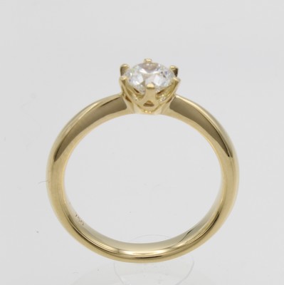26882394a - Ring mit Brillantsolitär, GG 750/000, Brill. ca. 0.70 ct feines Weiß/si in ...