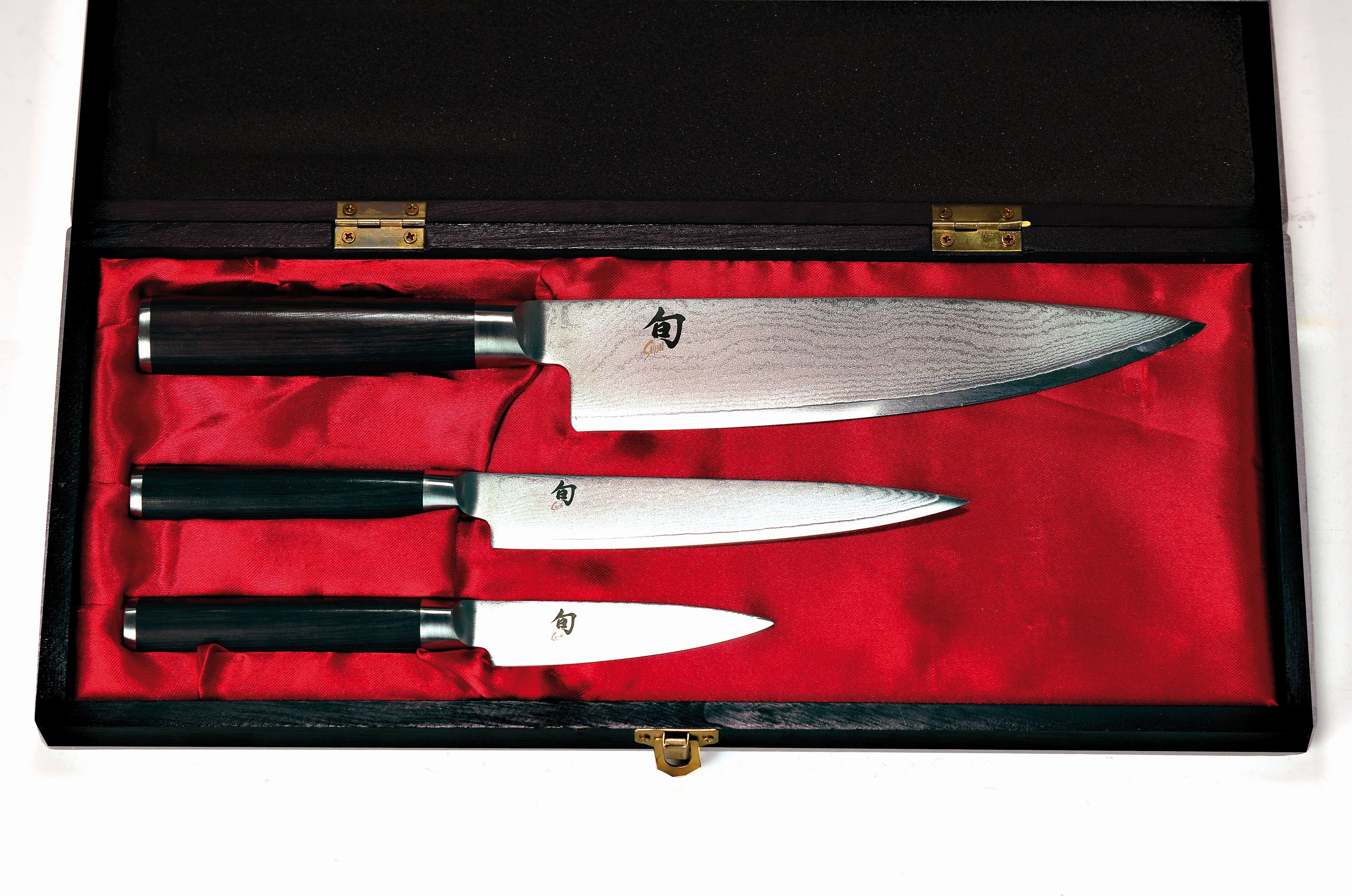 Kochmesser-Set, Kai Shun, Japan, Damaszenerstahl-Klingen, Holzgriffe, DM-700 Officemesser L. 20cm; DM-701 Allzweckmesser L.27cm; DM-706 Kochmesser L. ...