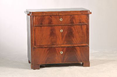 Image Biedermeier Kommode, norddeutsch, um 1830, Pyramidenmahagonifurnier, orig. ...