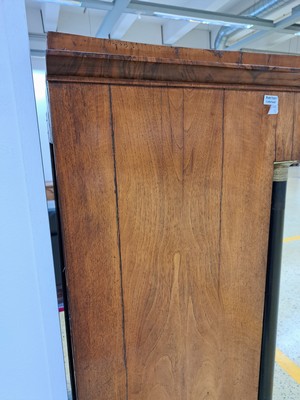 26882689m - Biedermeier Standsekretär, um 1820, Nußbaumfurnier, hinter senkrechter Klappe ...