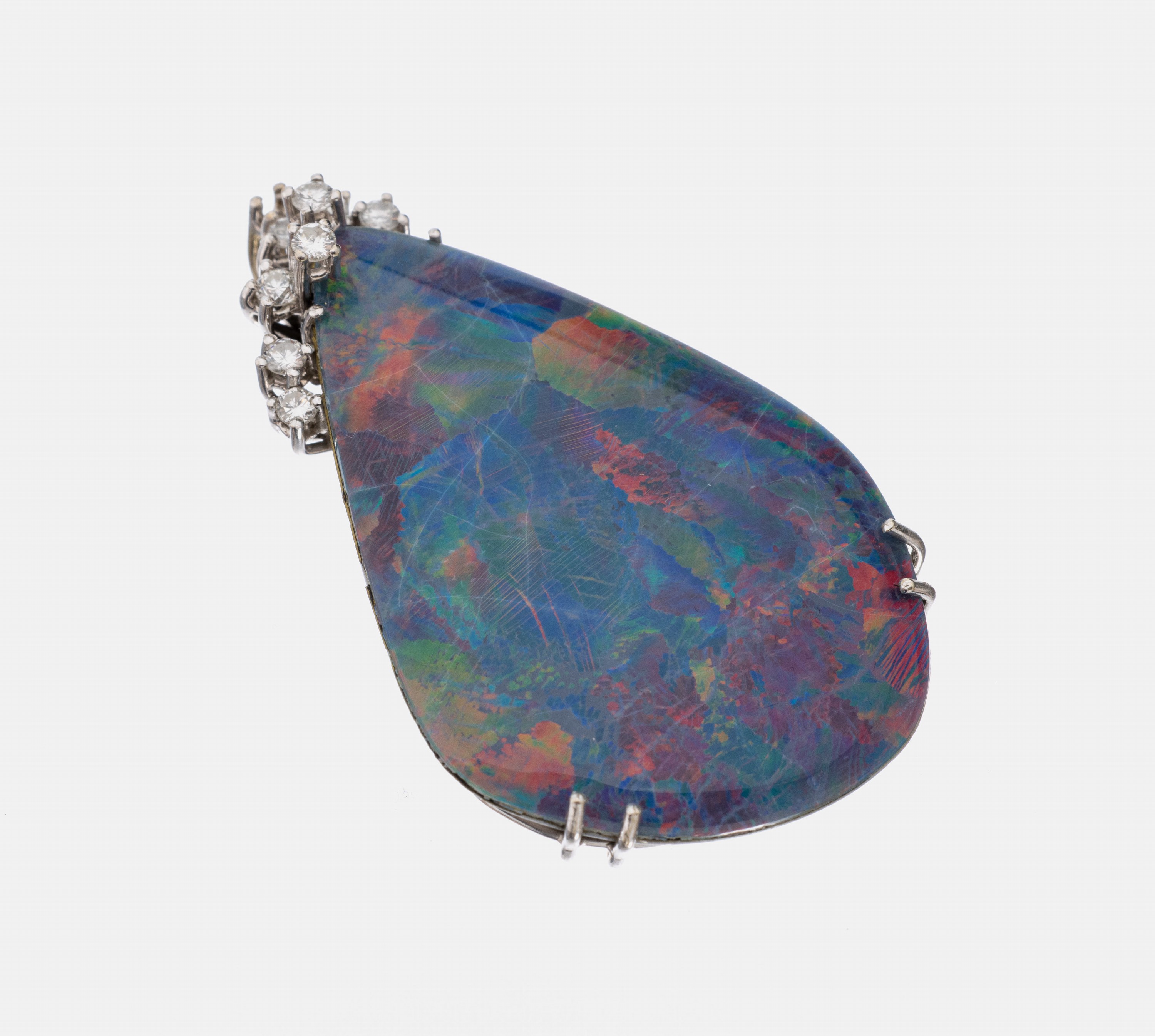 14 kt Gold Opal-Brillant-Anhänger, WG 585/000, große Opal-Triplette, 8 Brillanten zus. ca. 0.25 ct Weiß/si, 1 Stein fehlt, ca. 4.6 x 2.8 cm