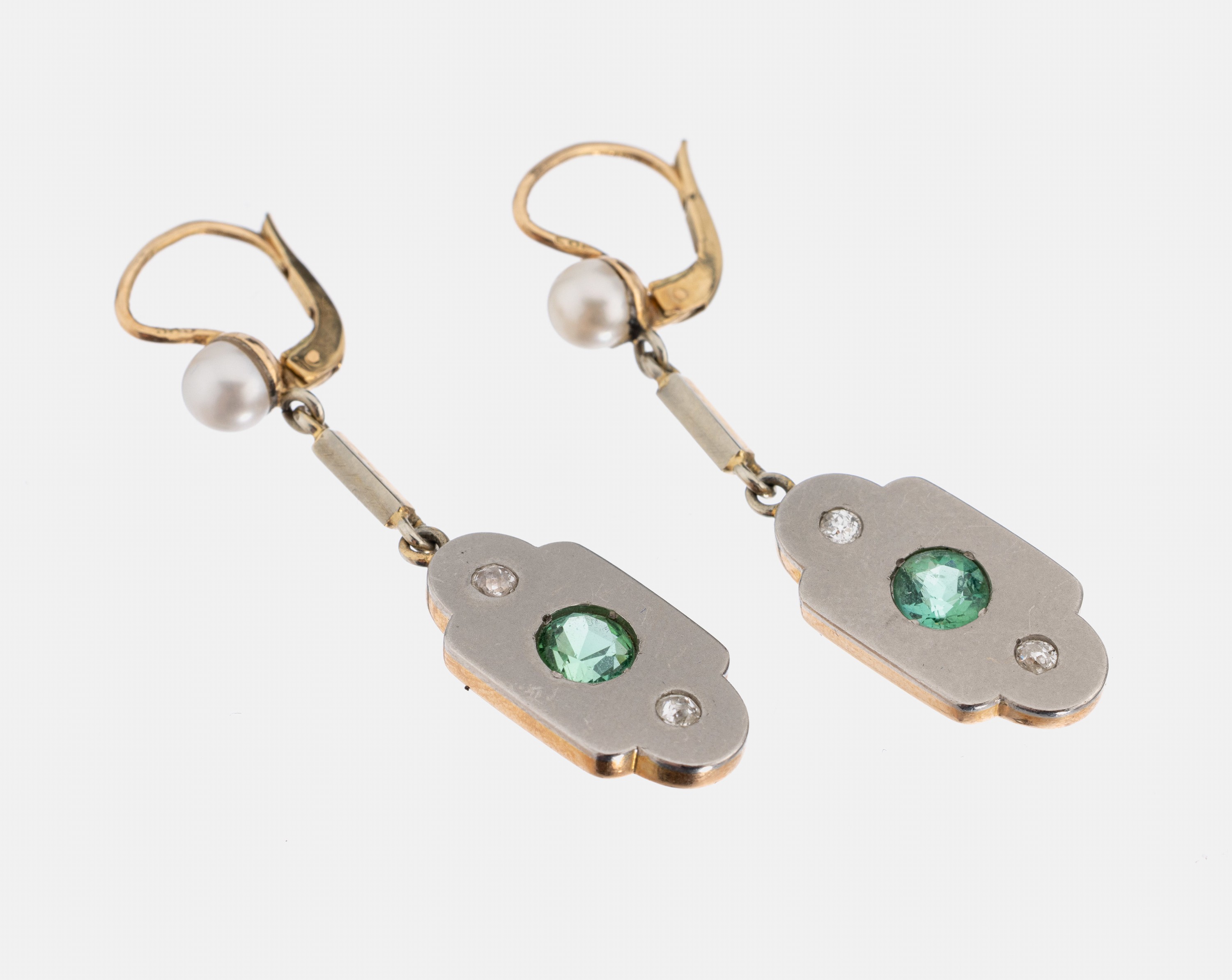 Paar 14 kt Gold und Platin Diamant-Turmalin- Perl-Ohrhänger, GG 585/000 und Pt gepr., schlichtes zeitloses Design, 4 Altschliffdiamanten zus. ca. ...