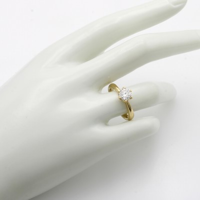 26882706b - Ring mit Brillantsolitär, GG 750/000, Brill. ca. 1.00 ct feines Weiß/si in ...