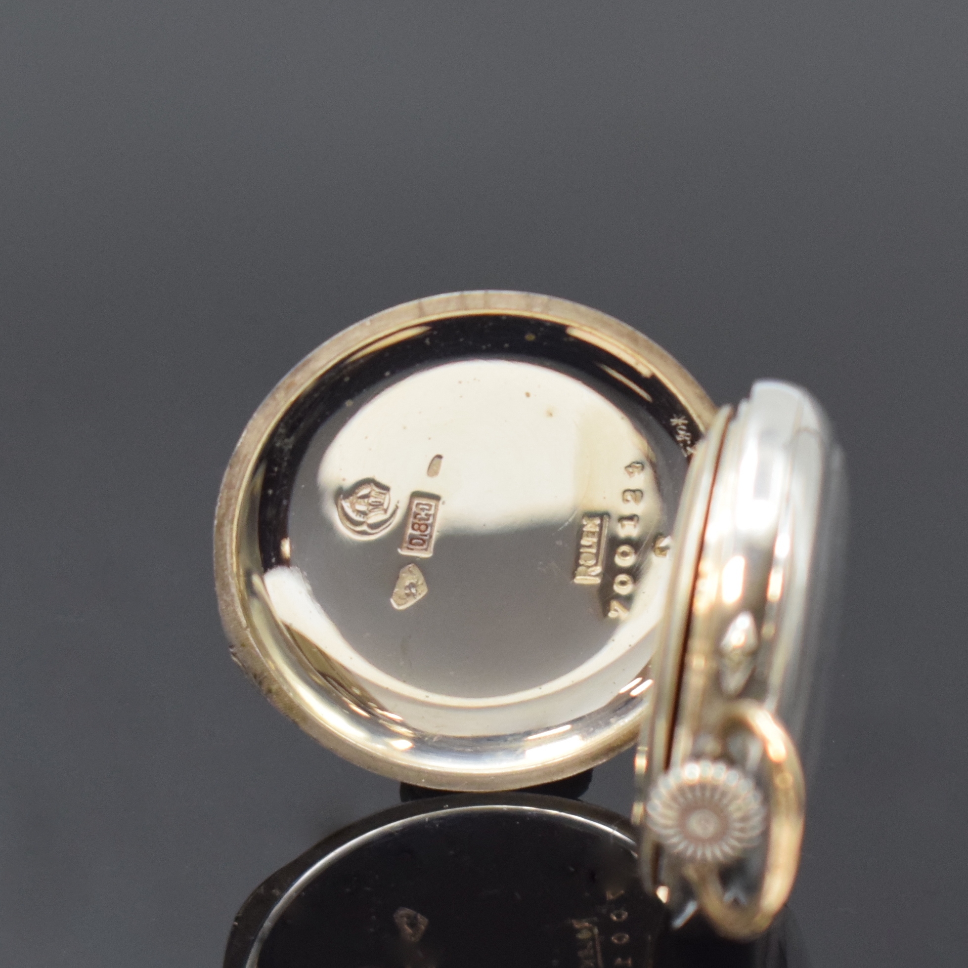 Detail b: ROLEX offene Damentaschenuhr in Silber, Schweiz um 1920, glattes Geh., Emailzifferbl. m. arab. Zahlen, kl. Sek. b. 6, gebl. Birnenzeiger, verg. Werk, ...
