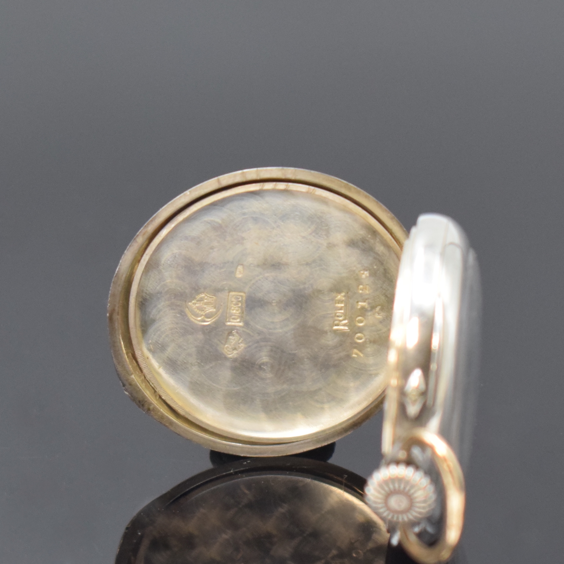 Detail d: ROLEX offene Damentaschenuhr in Silber, Schweiz um 1920, glattes Geh., Emailzifferbl. m. arab. Zahlen, kl. Sek. b. 6, gebl. Birnenzeiger, verg. Werk, ...
