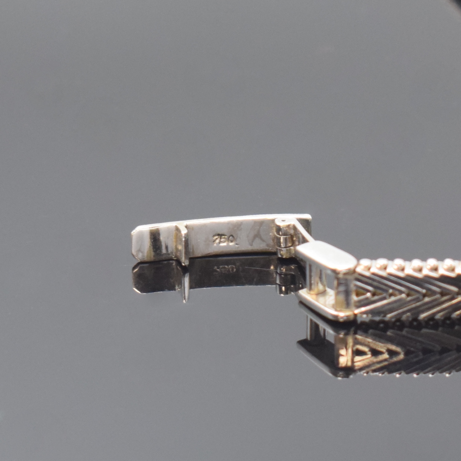 Detail b: PIERCE Diamant-besetzte Damenarmbanduhr in WG 750/000, Schweiz um 1965, Handaufzug, 2-tlg. Geh., Boden aufgedr., V-förmig anges. WG 750/000 Band, ...