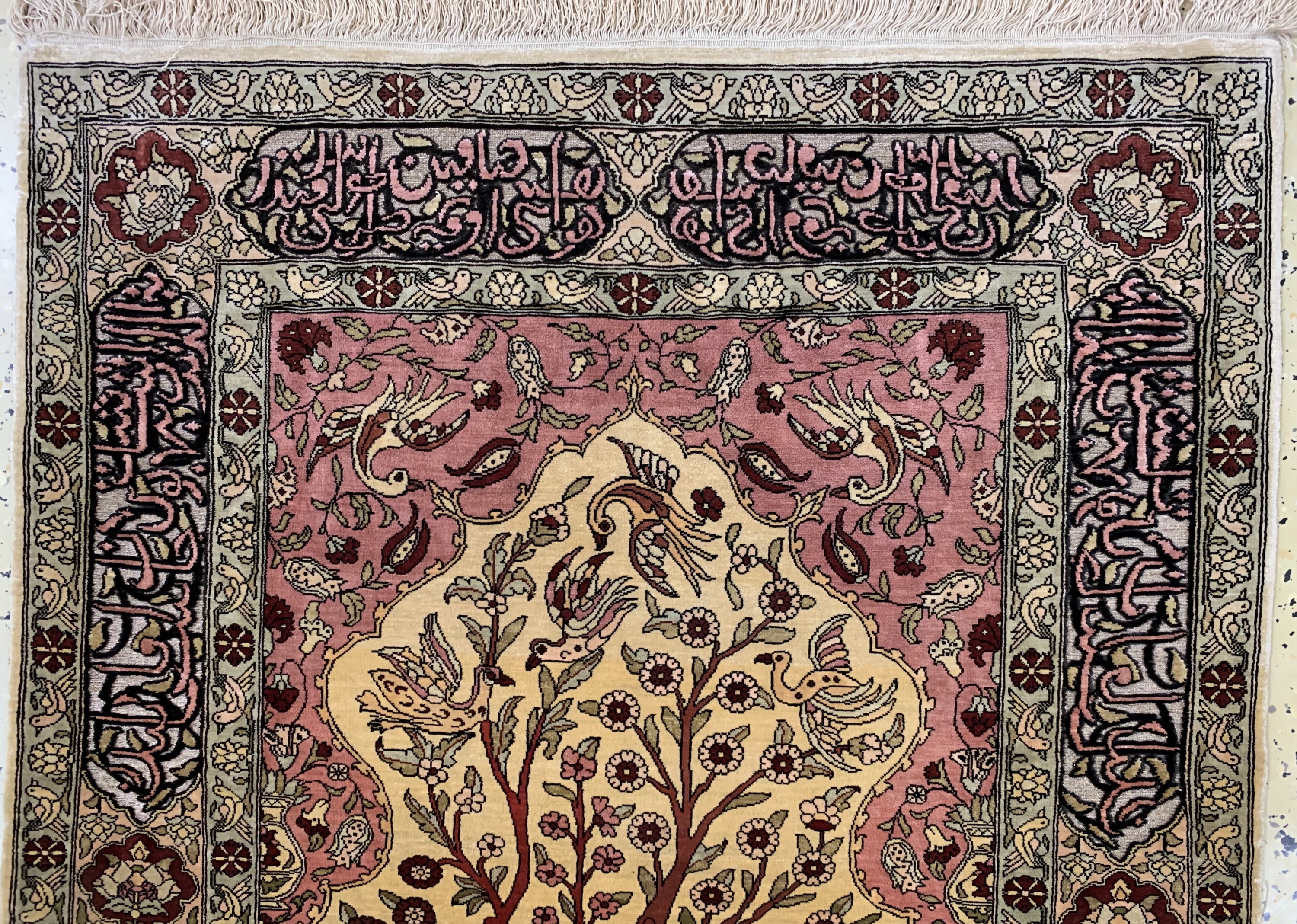 Detail a: Hereke Seide fein sign., Türkei, Mitte 20.Jhd., reine Naturseide(Metallbroschiert), ca. 111 x 75 cm, ca. 1,0 Mio. Kn/qm, EHZ: 1-2