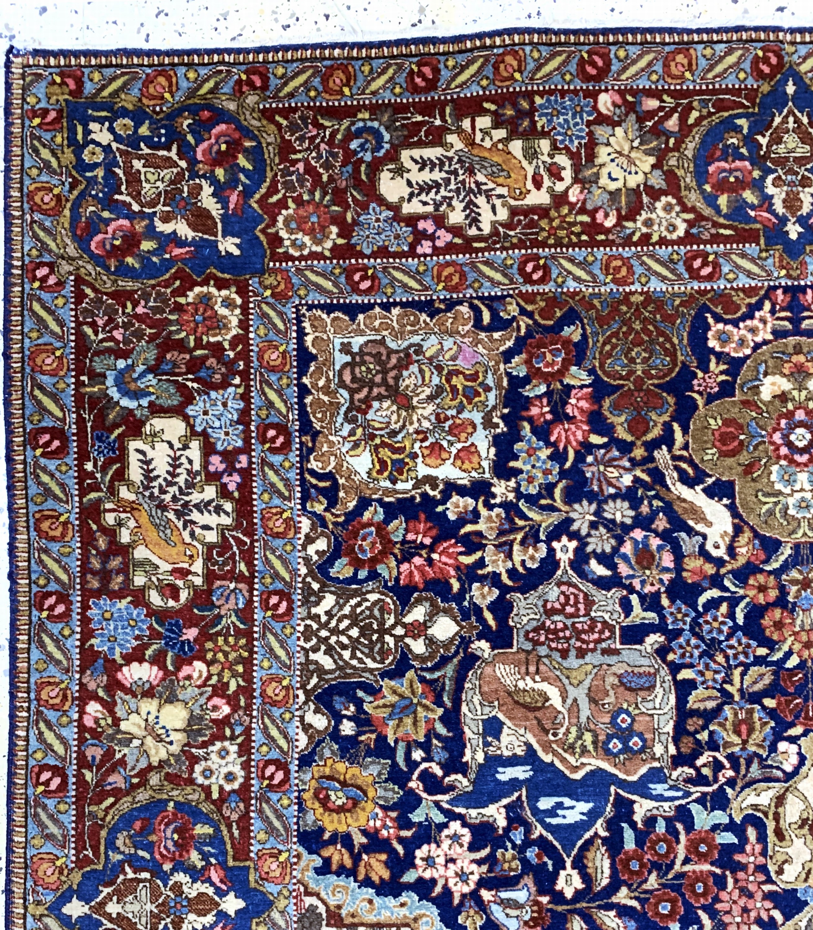 Detail d: Täbriz fein, Persien, Anfang 20.Jhd, Korkwolle auf Baumwolle, ca. 265 x 166 cm, minimale Mottenfraß, EHZ: 2, (kleine Beschädigung am Rand)