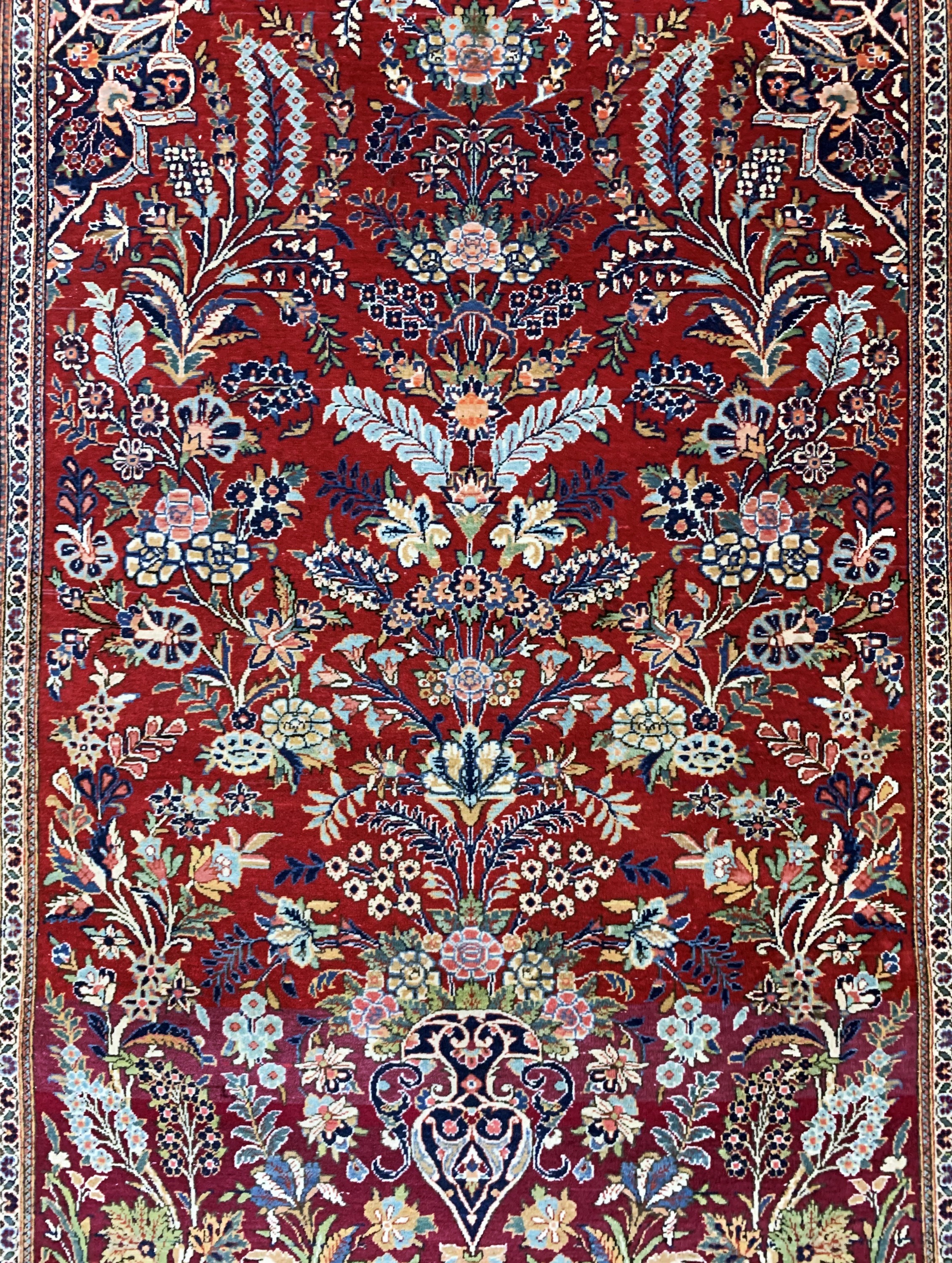 Detail c: Keschan kork fein, Persien, Anfang 20.Jhd, Korkwolle auf Baumwolle, ca. 200 x 130 cm, minimale Mottenfraß, EHZ: 2-3