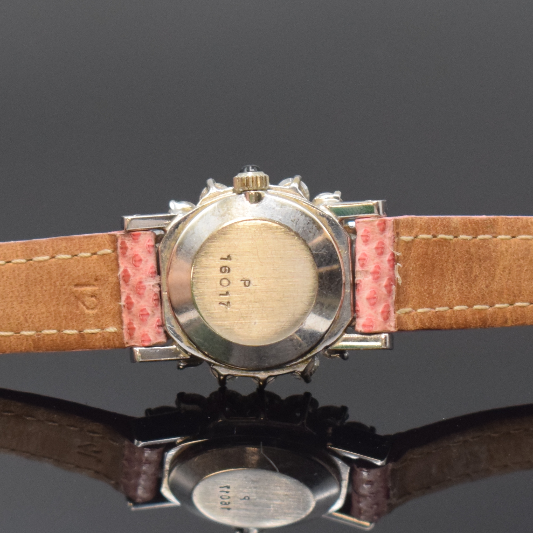 Detail c: DELANEAU Damenarmbanduhr in WG 750/000 mit Diamantbesatz, Schweiz 1960er Jahre, Handaufzug, Boden aufgedr., Lünette aufw. m. 16 Diamanten zus. ca. 3 ...