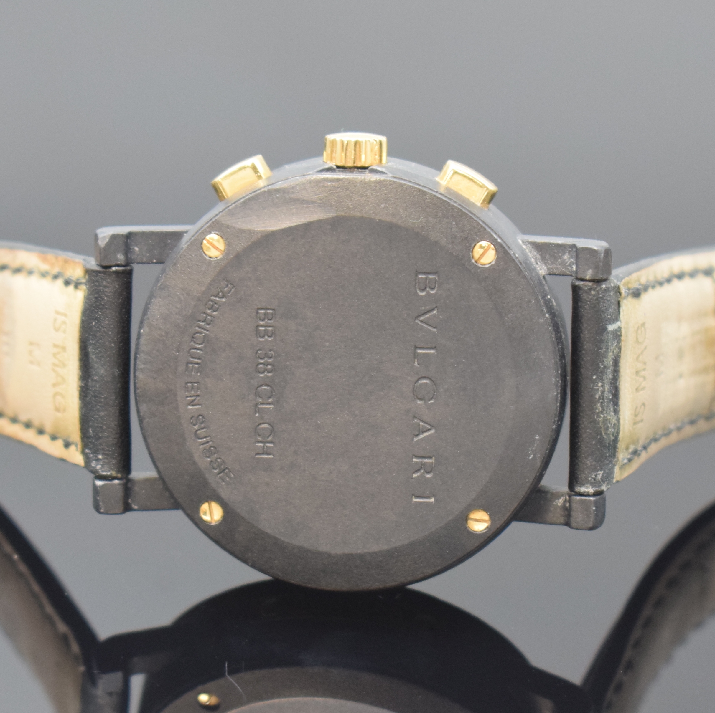 Detail e: BULGARI Carbongold auf 999 Stück limitierter Armbandchronograph Referenz BB 38 CL CH Paris-Edition, Schweiz um 2010, quarz, Carbon- Geh. inkl. orig. ...