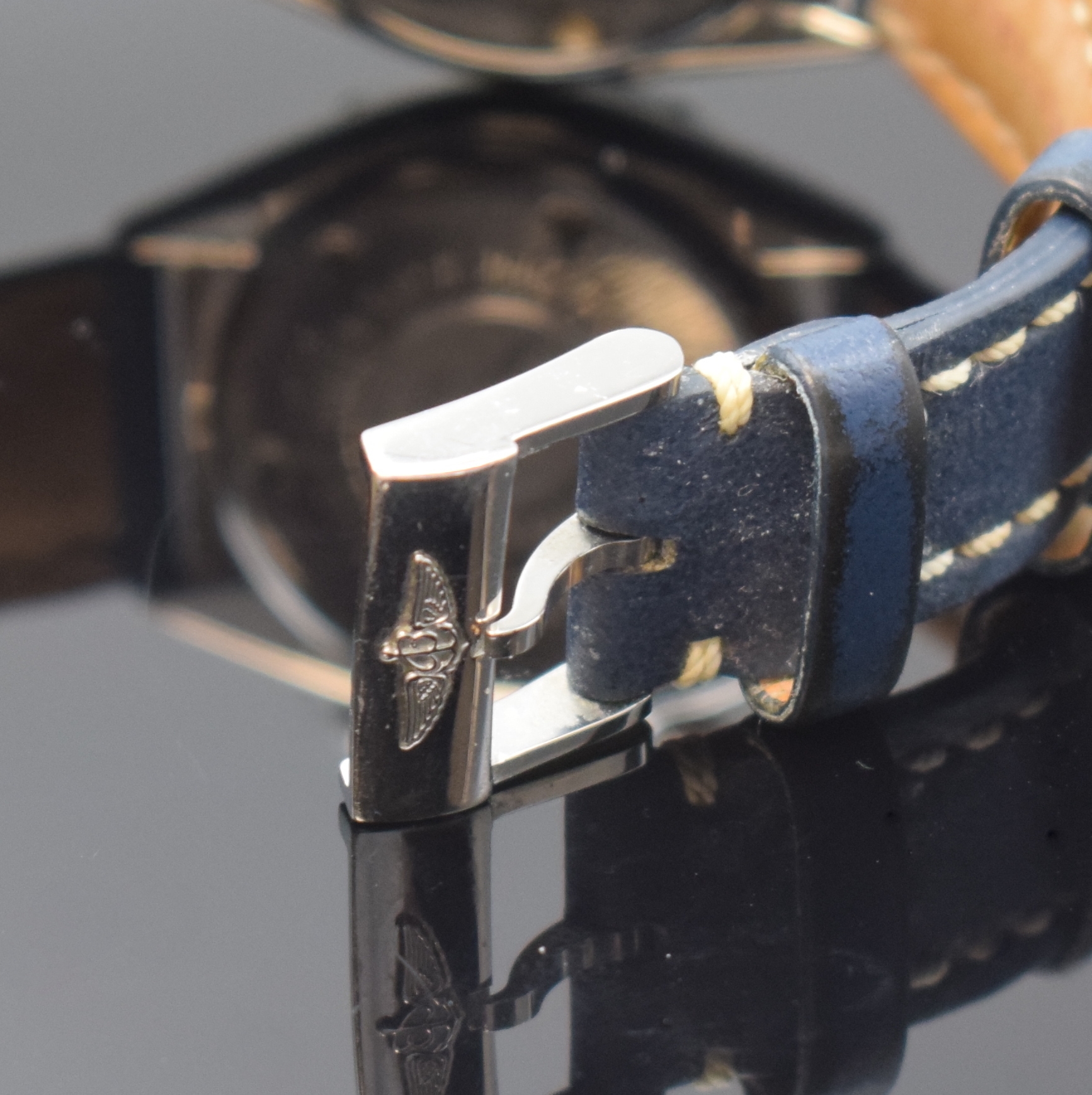 Detail b: BREITLING Armbandchronograph Sextant in Stahl Referenz B55046, Schweiz um 1995, quarz, Boden u. Krone verschr., orig. Lederband m. Dornschl., ...