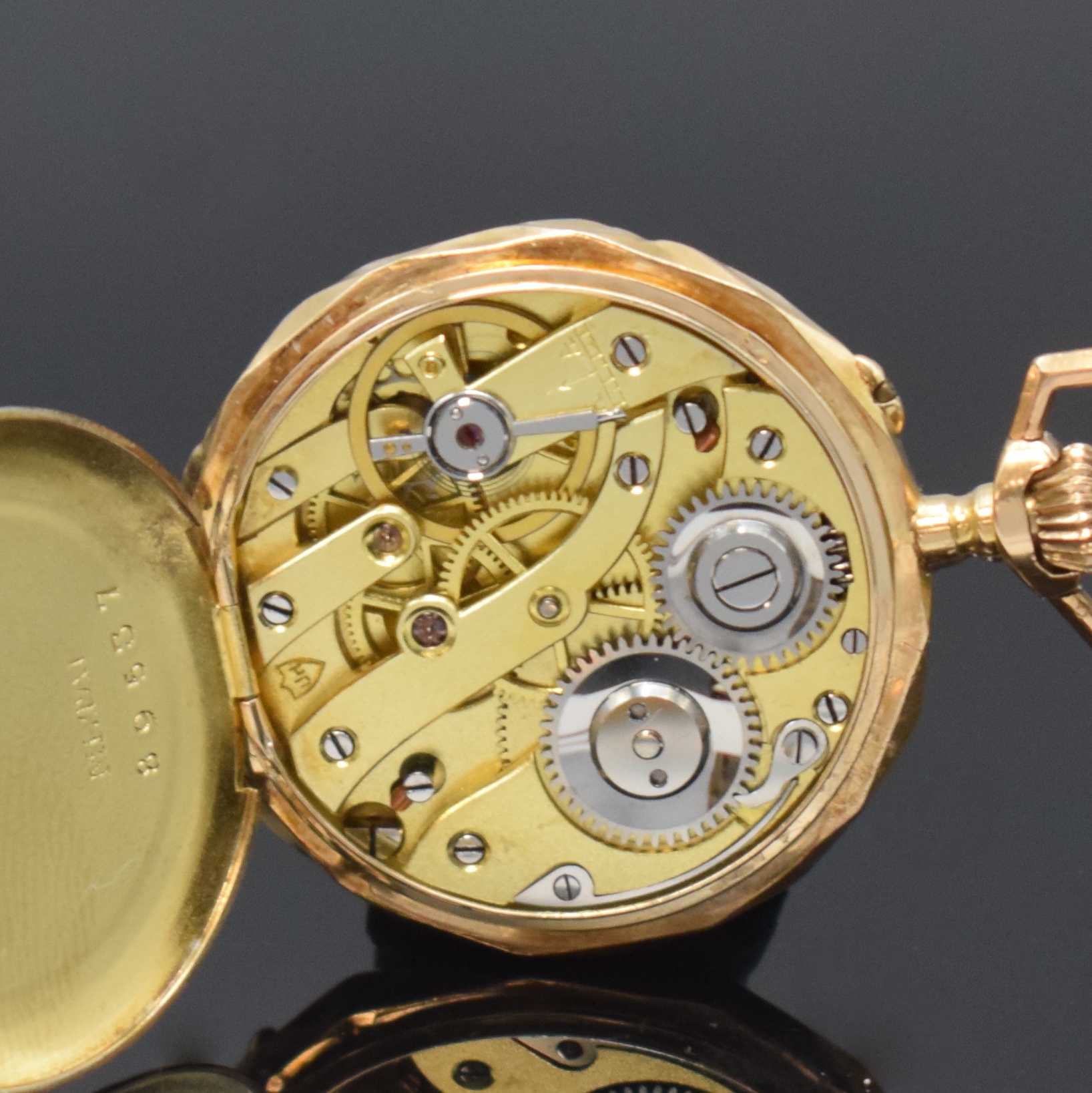 Detail f: ALPINA UNION HORLOGERE offene Damentaschenuhr in RoseG 585/000 mit vergoldeter Haltespange und Zugglieder, Schweiz um 1905, Geh. l. dell., guill. ...