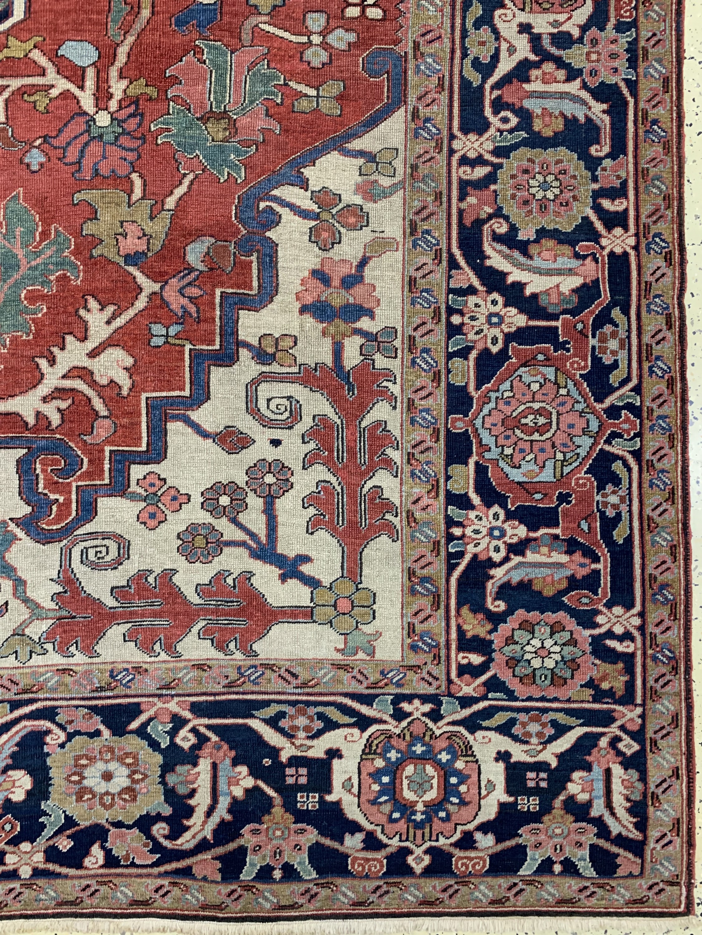 Detail a: Antiker Heriz"Serapi", Persien, 19.Jhd, Wolle auf Baumwolle, ca. 389 x 287 cm, EHZ: 2-3, (fachkundig restauriert).