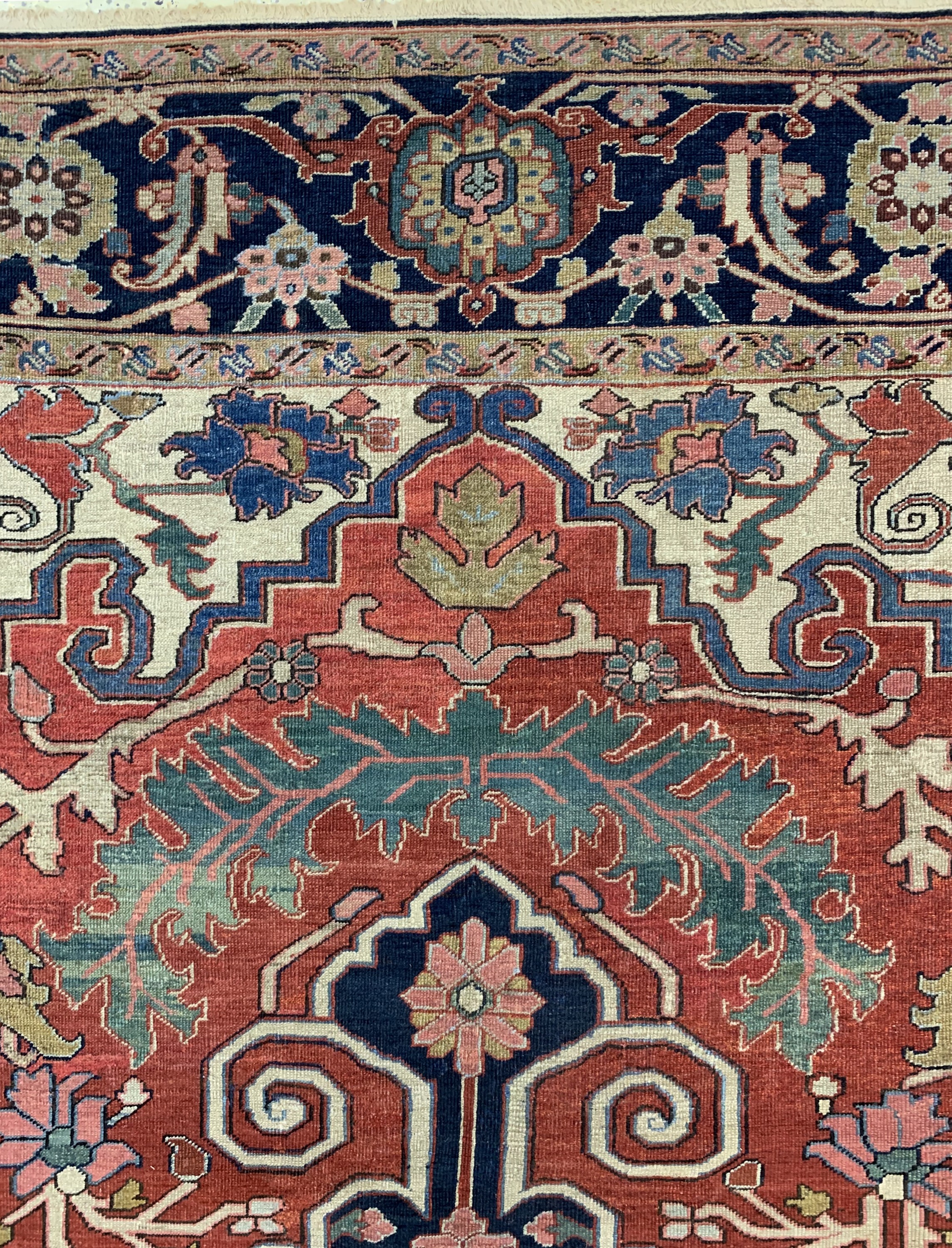 Detail f: Antiker Heriz"Serapi", Persien, 19.Jhd, Wolle auf Baumwolle, ca. 389 x 287 cm, EHZ: 2-3, (fachkundig restauriert).