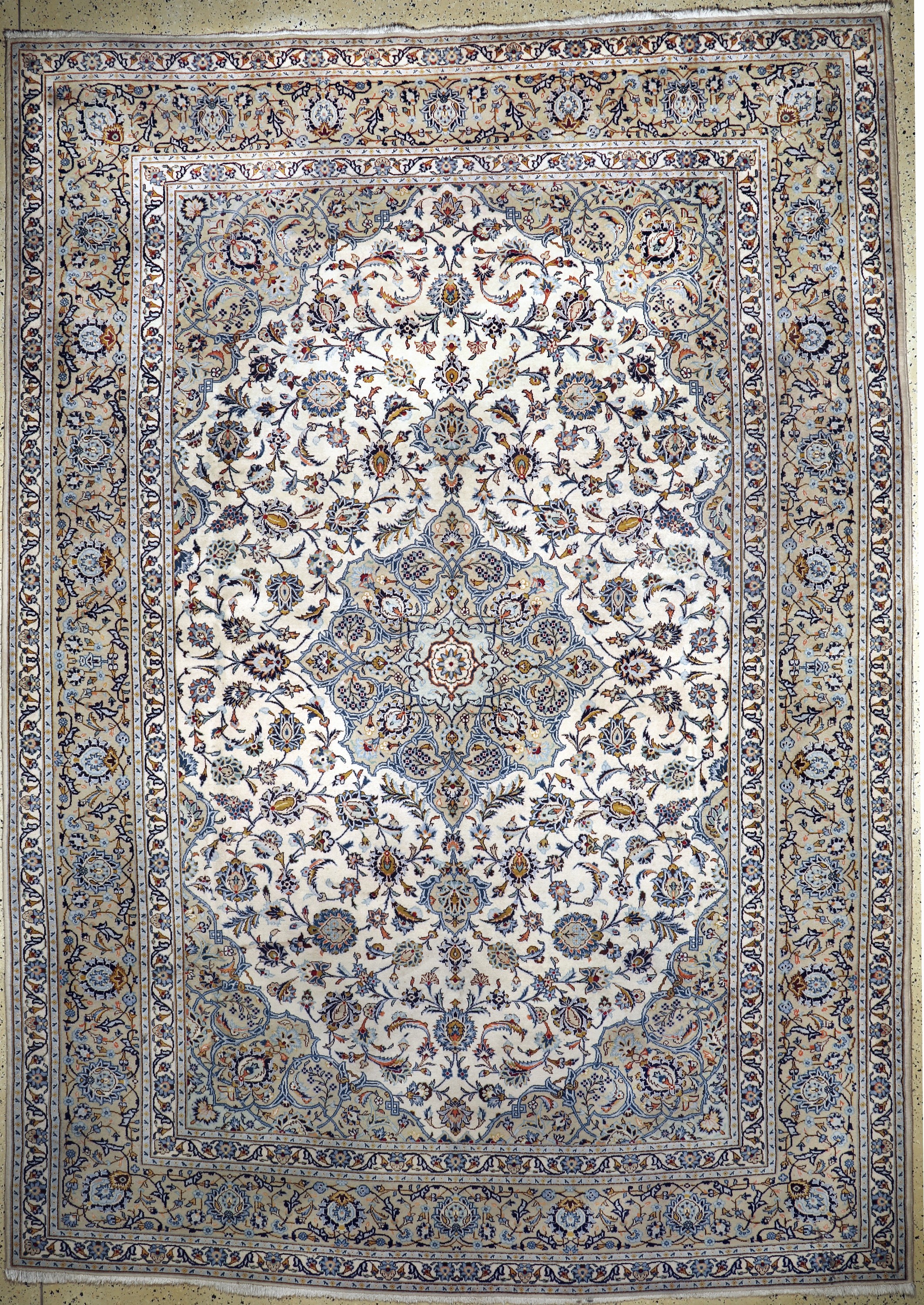Keschan, Persien, Ende 20.Jhd, Wolle auf Baumwolle, ca. 410 x 295 cm, Reinigungsbedürftig, EHZ: 2