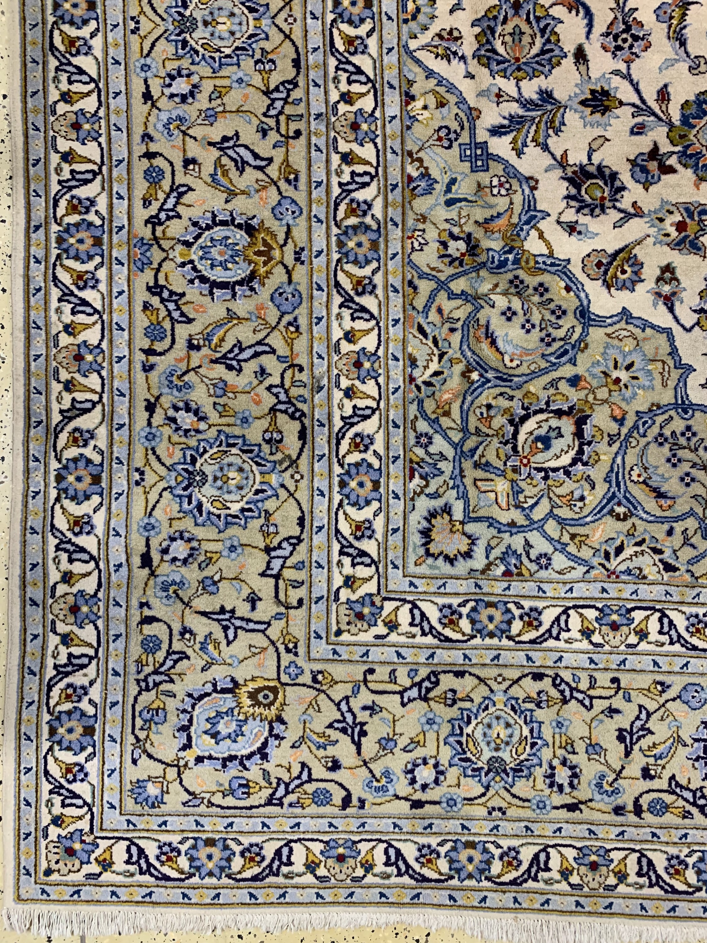 Detail b: Keschan, Persien, Ende 20.Jhd, Wolle auf Baumwolle, ca. 410 x 295 cm, Reinigungsbedürftig, EHZ: 2