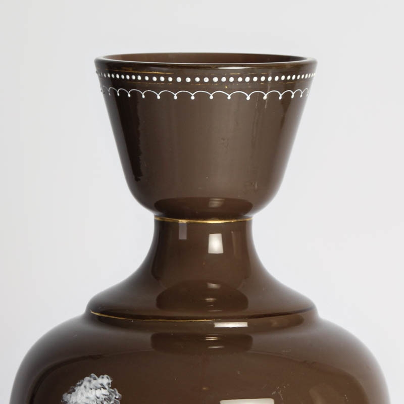 Detail a: Balustervase, wl. Frankreich, um 1890,, opak-braunes Glas, weiße Emailbemalung, elegante Magd mit Korn, Goldrand, H. ca. 33.5 cm, B. ca. 13 cm, l. ...