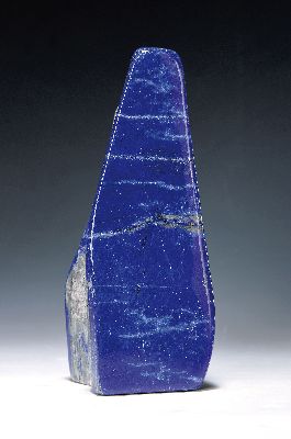 Image 26884581 - Lapislazuli in Freiform, ca. 3.6 kg, Afghanistan, geschliffen und poliert, aufrechte ...