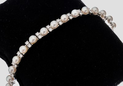 Image 26884608 - 18 kt Gold Brillant-Perl-Armband, WG 750/000, 46 Brillanten zus. ca. 2.20 ct ...
