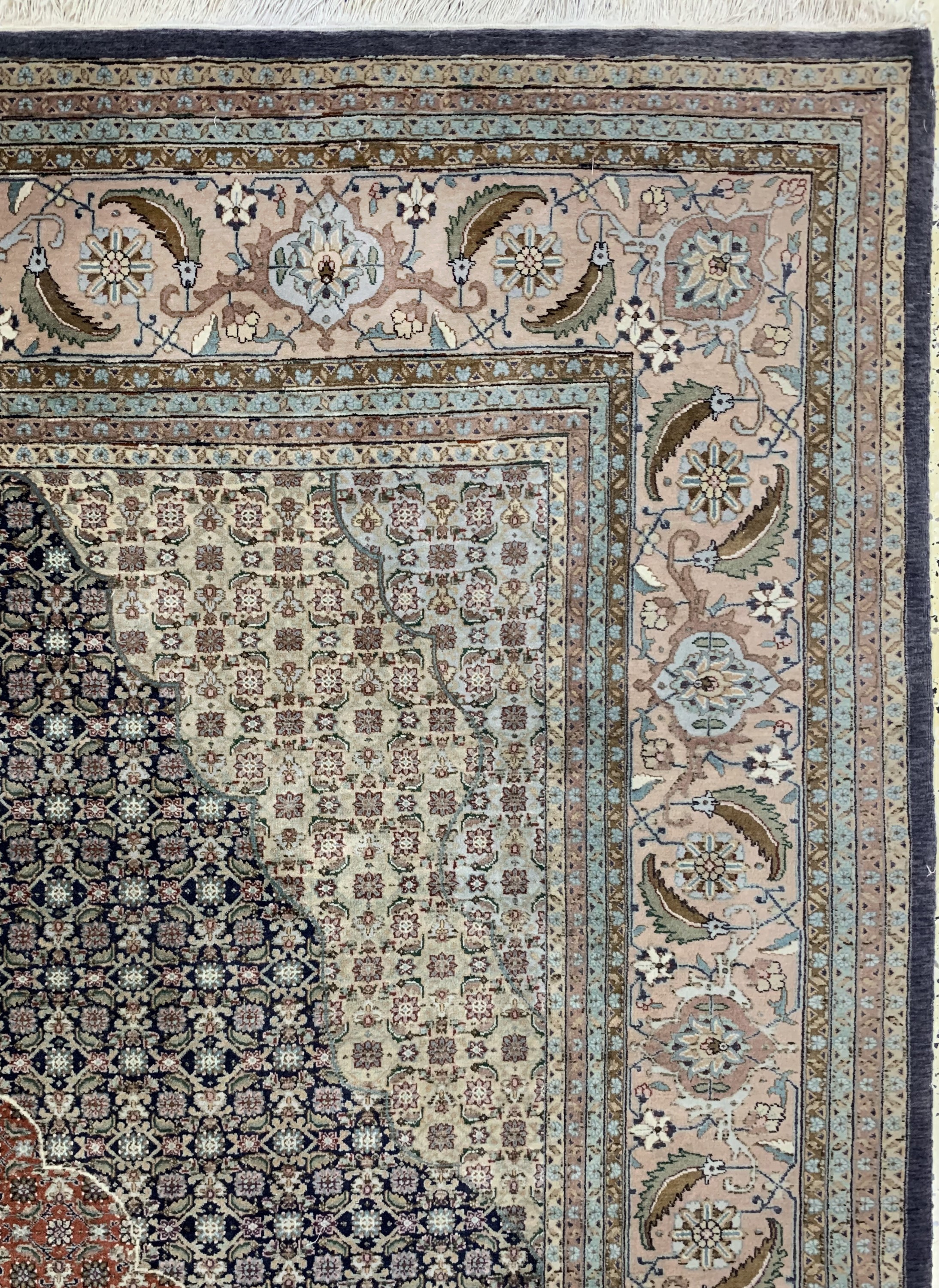 Detail e: Täbriz fein(50 Raj), Persien, Mitte 20.Jhd,Korkwolle auf Baumwolle, ca. 285 x 210 cm, EHZ: 2
