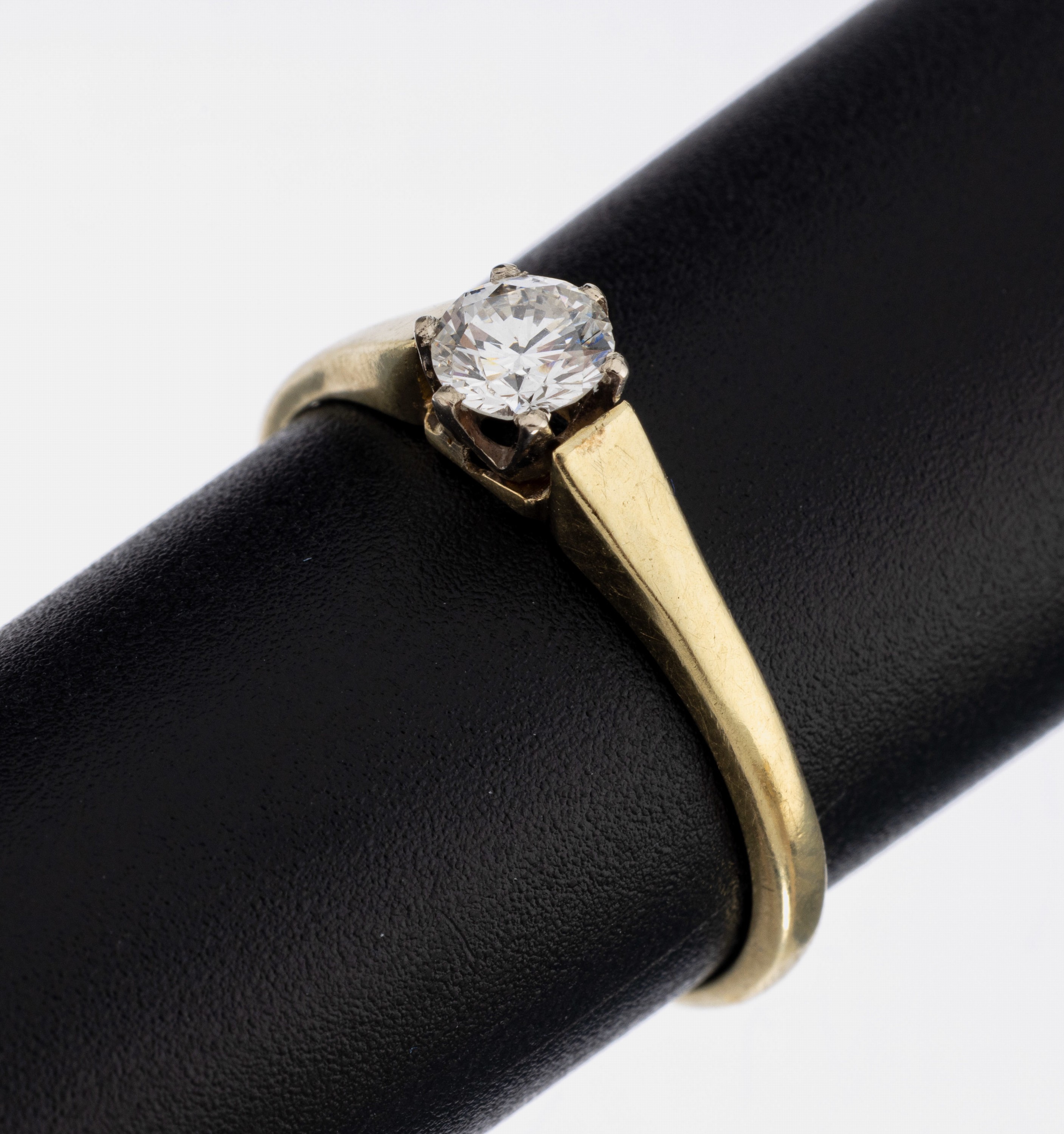 14 kt Gold Brillant-Ring, GG 585/000, Brillant ca. 0.36 ct Weiß/si, ca. 2.5 g, RW 58.5