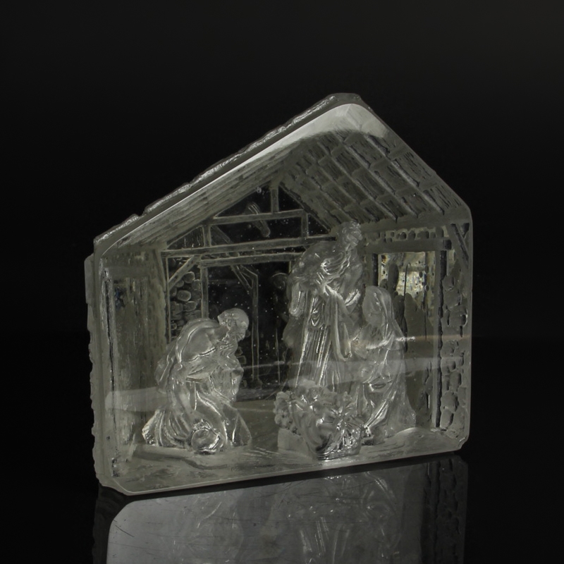 Detail b: Glaskunst-Objekt, Kristian Klepsch, Mizzi Glashütte, Uttendorf, Weihnachtskrippe, farbloses Glas, geschliffen und geätzt, mehrdimensionaler Dekor, ...