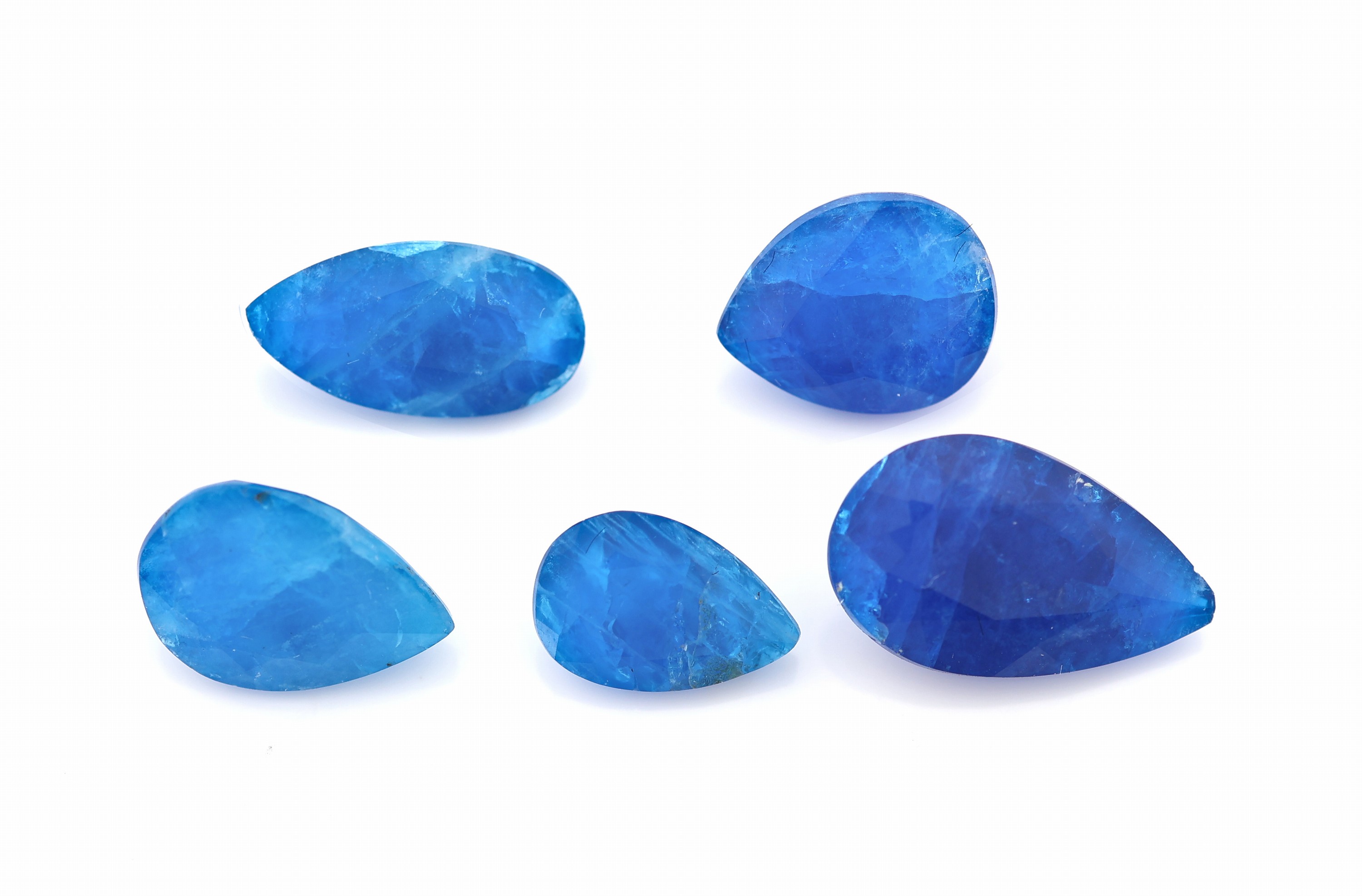Lot 5 lose Hauyne, zus. ca. 6.08 ct, facett. Tropfen in versch. Größen und Farbnuancen