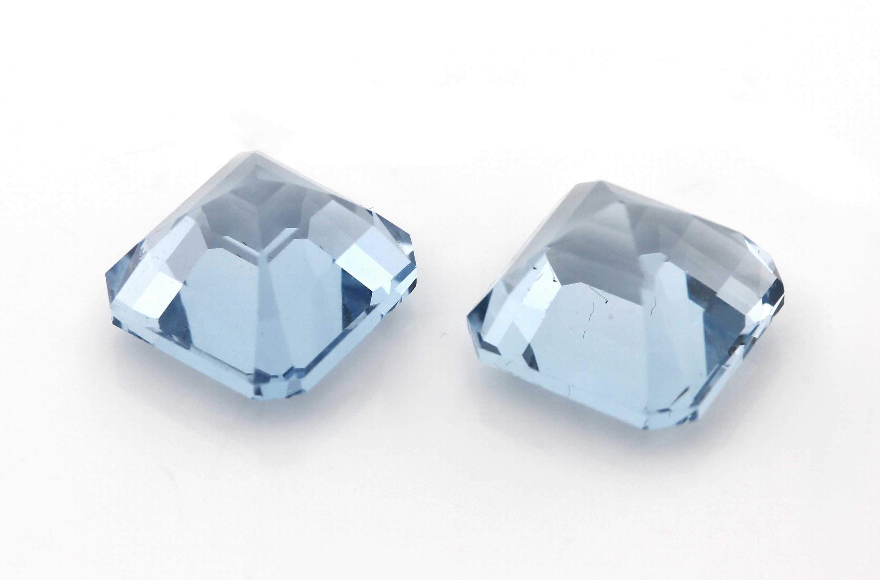 Detail b: Lot 2 lose Aquamarine, zus. ca. 8.33 ct, Assher-Cut