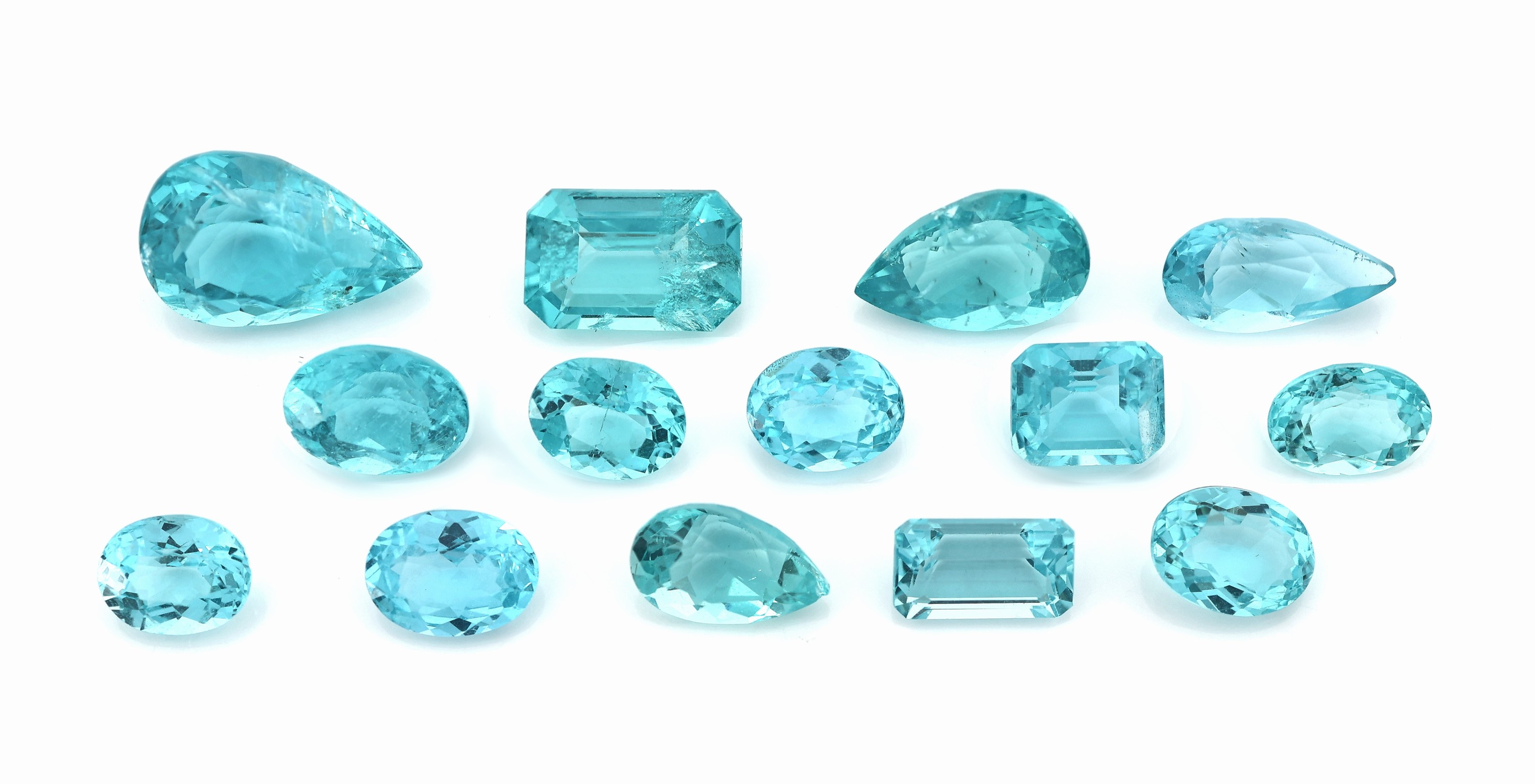Lot 14 lose Apatite, zus. ca. 14.58 ct, versch. Schliffformen und Größen