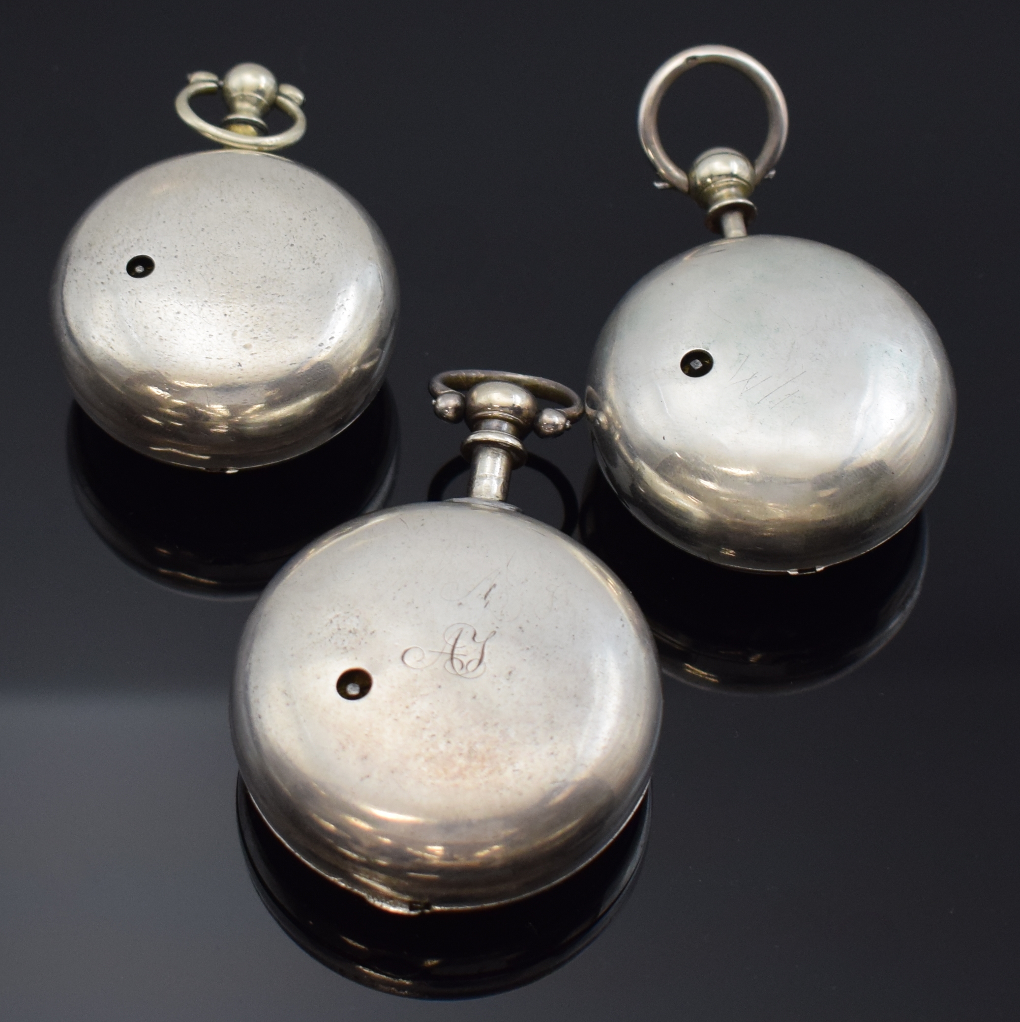 Detail b: Konvolut 3 Silber-Spindeltaschenuhren, alle mit ausgestellten Scharniern und Übergehäusen, alle Antrieb über Kette und Schnecke, verg. Werke m. ...