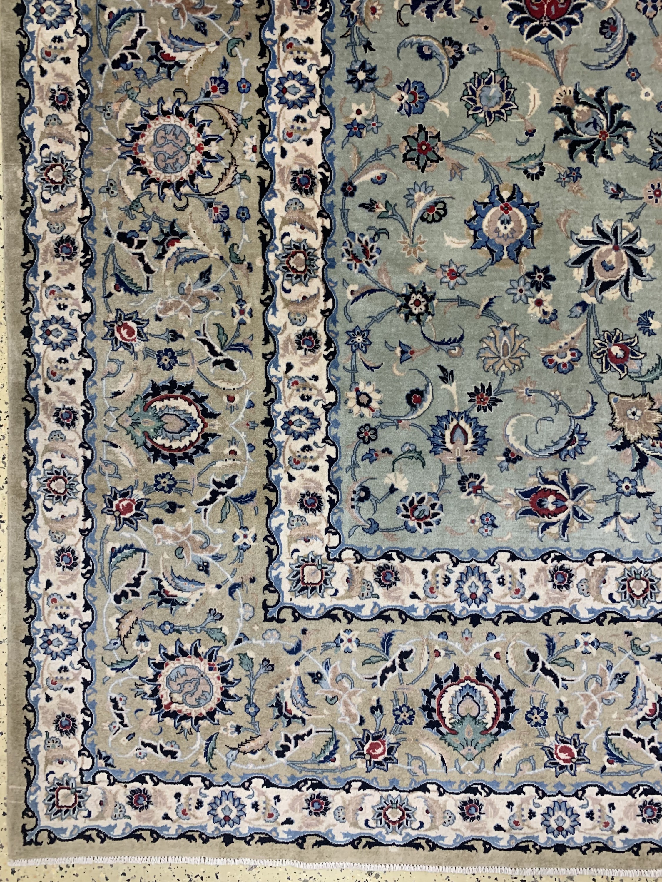 Detail c: Keschan fein sign., Persien, Mitte 20.Jhd.,Korkwolle, ca. 453 x 353 cm, EHZ: 2, leicht verblasst