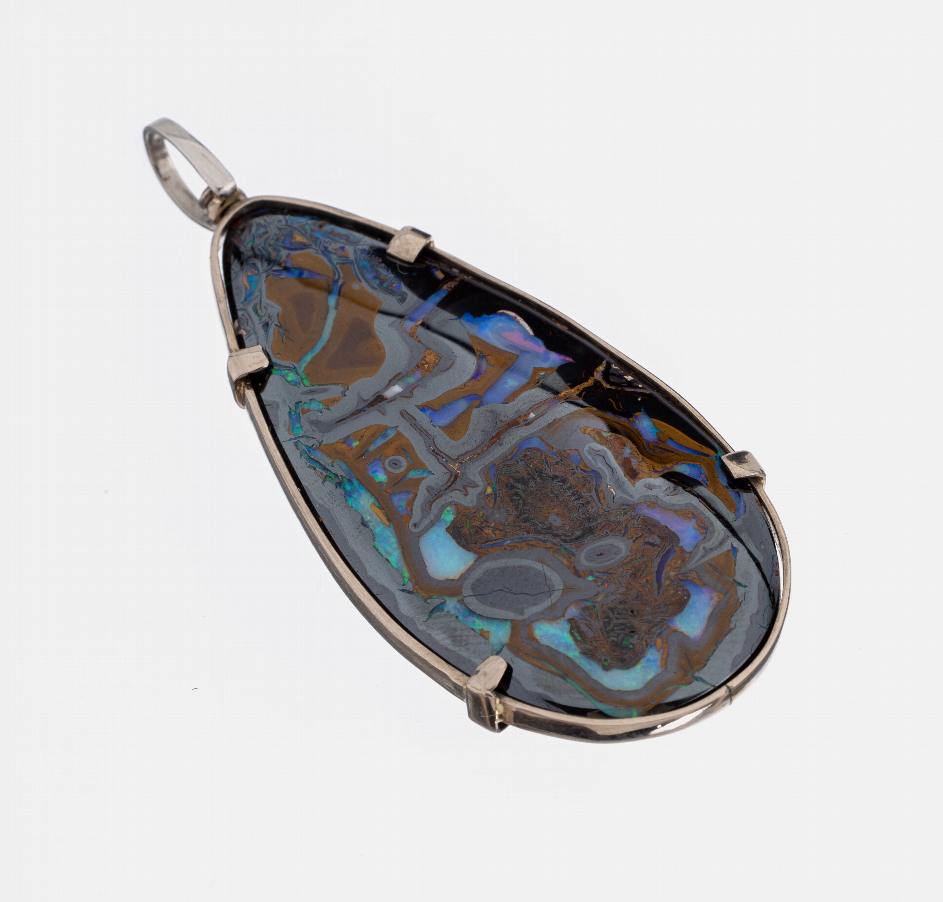 Platin Opal-Anhänger, Platin gepr., tropfenförmiger Boulderopal mit feiner Matrix, min. besch. L. ca. 7.5 cm, ca. 42.9 g